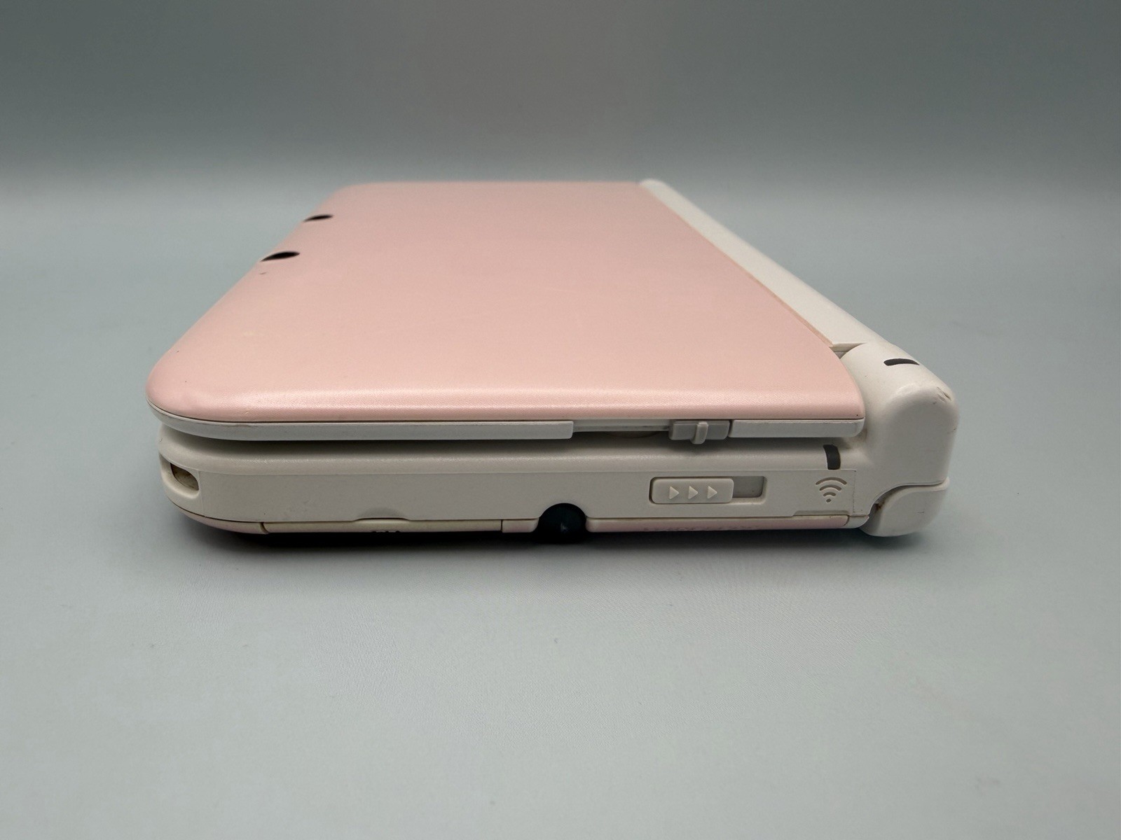 Nintendo 3DS XL LL Pink and White Handheld Console with new charger
