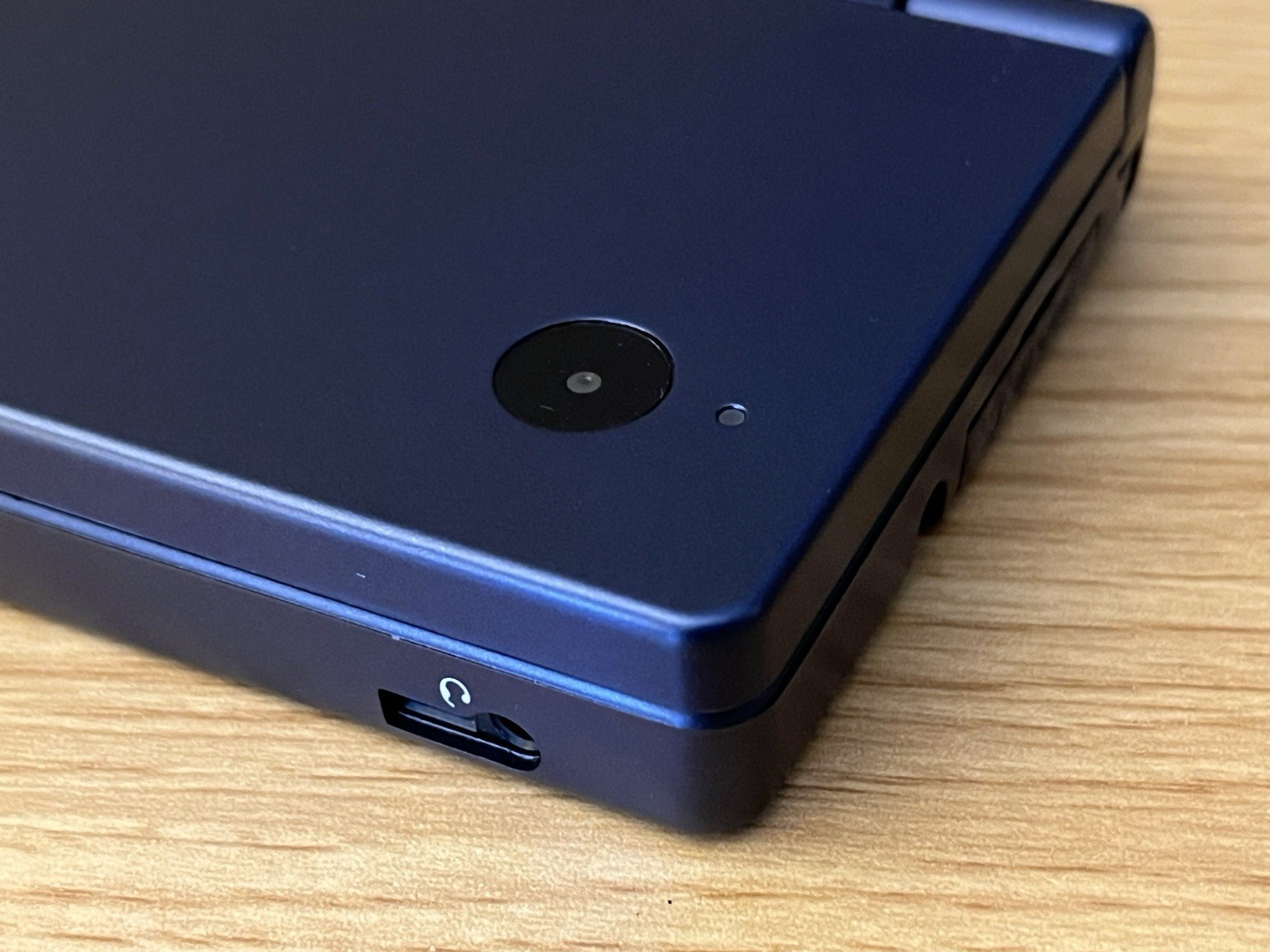 DSi Metallic Blue (Japan Region)