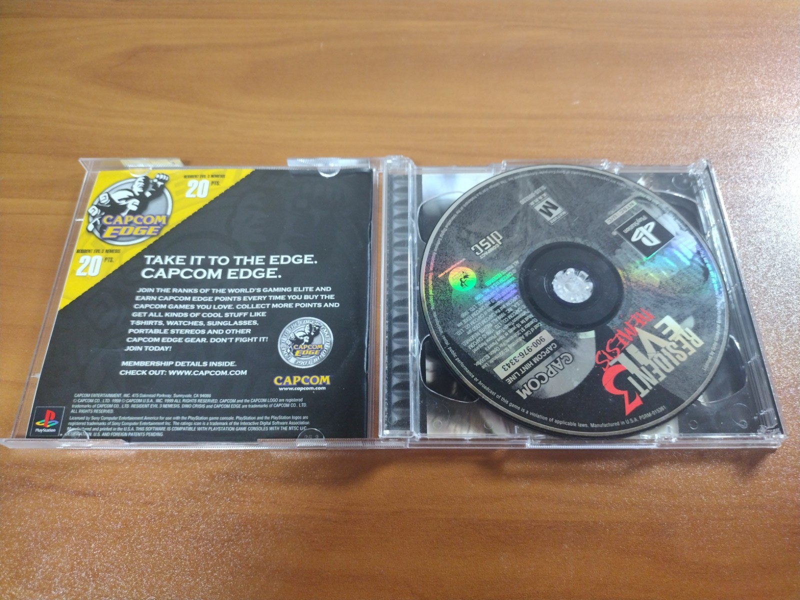 Resident Evil 3: Nemesis CiB w/ Dino Crisis Demo, Manual & RegCard VGC -TESTED-