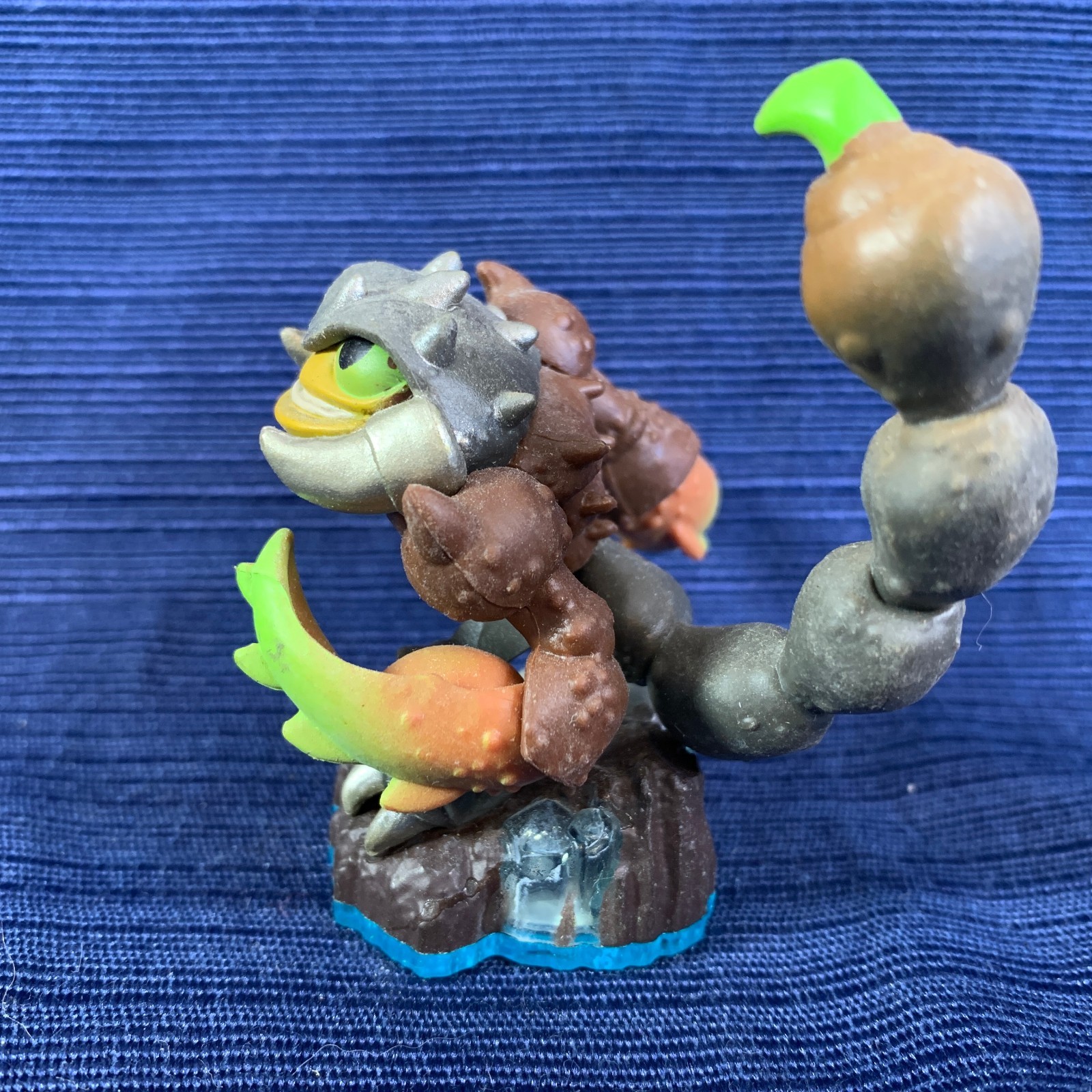 Skylanders Swap Force Figure Lot w/ Wii Game Phantom Cynder Scorp Rip Tide more
