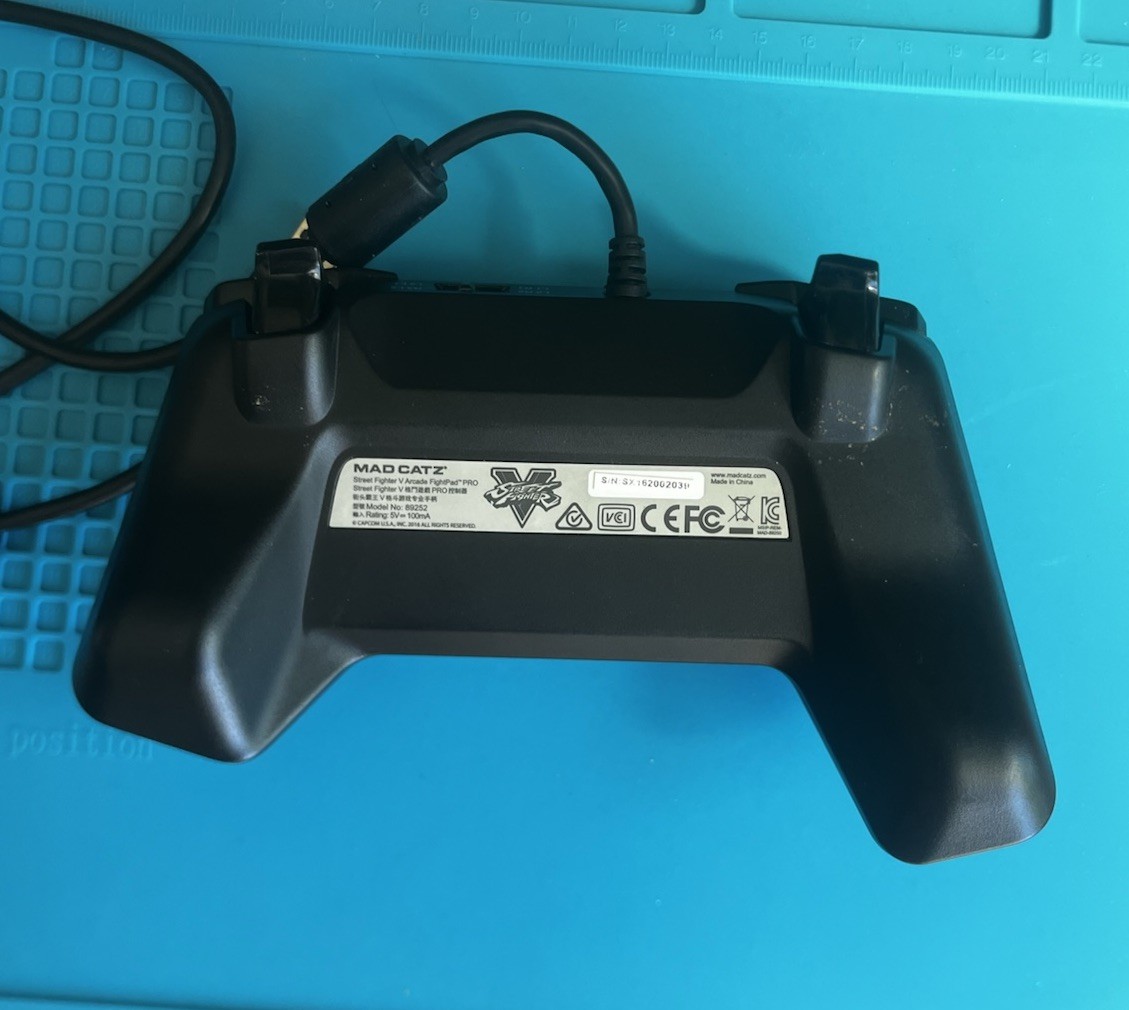 Mad Catz Street Fighter V Fight Pad Pro Chun-Li Blue