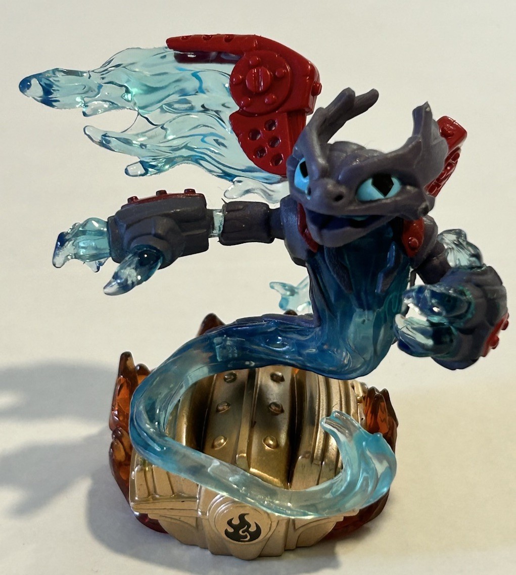 Skylanders Mixed Lot Of 17: Vehicles & Figures See Photos