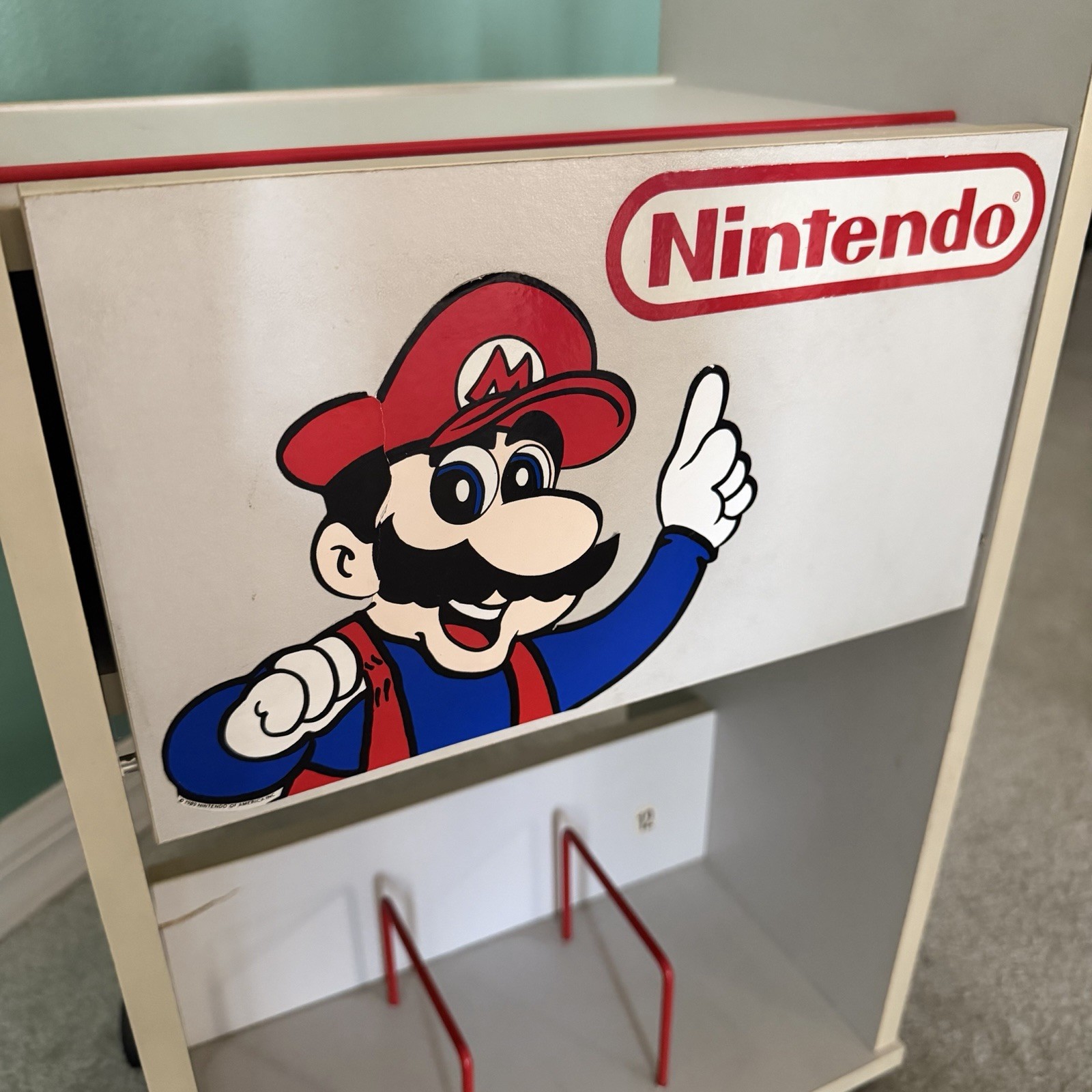 Vintage Nintendo Super Mario Brothers Rolling Console Storage Cart 1989 NES !!!!