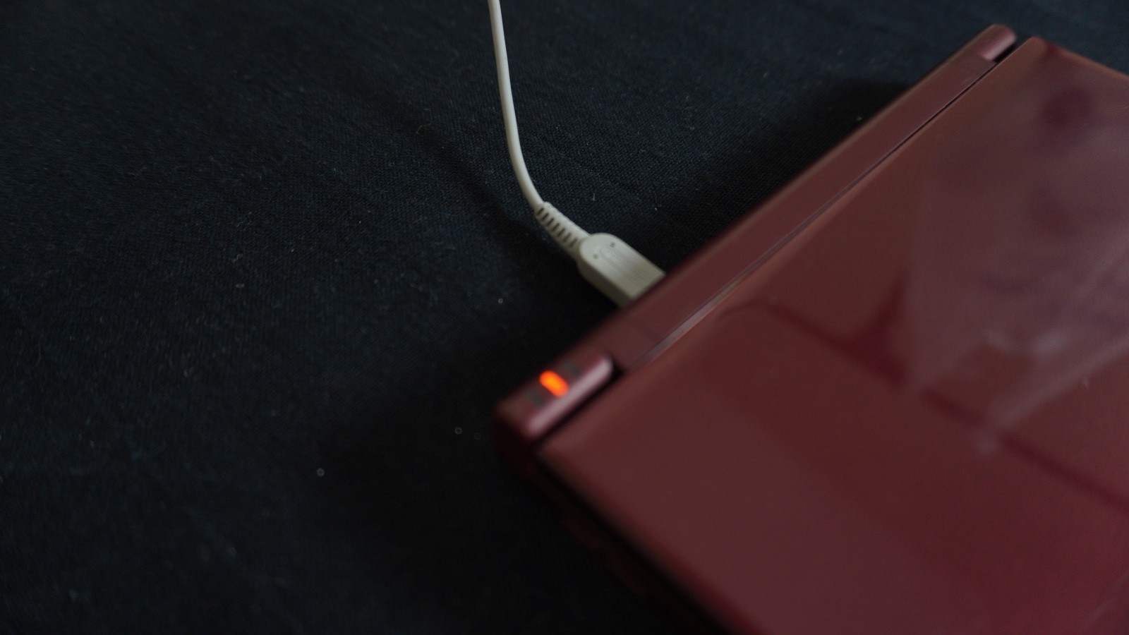 Nintendo DSi XL Launch Edition 256MB Handheld System – Burgundy
