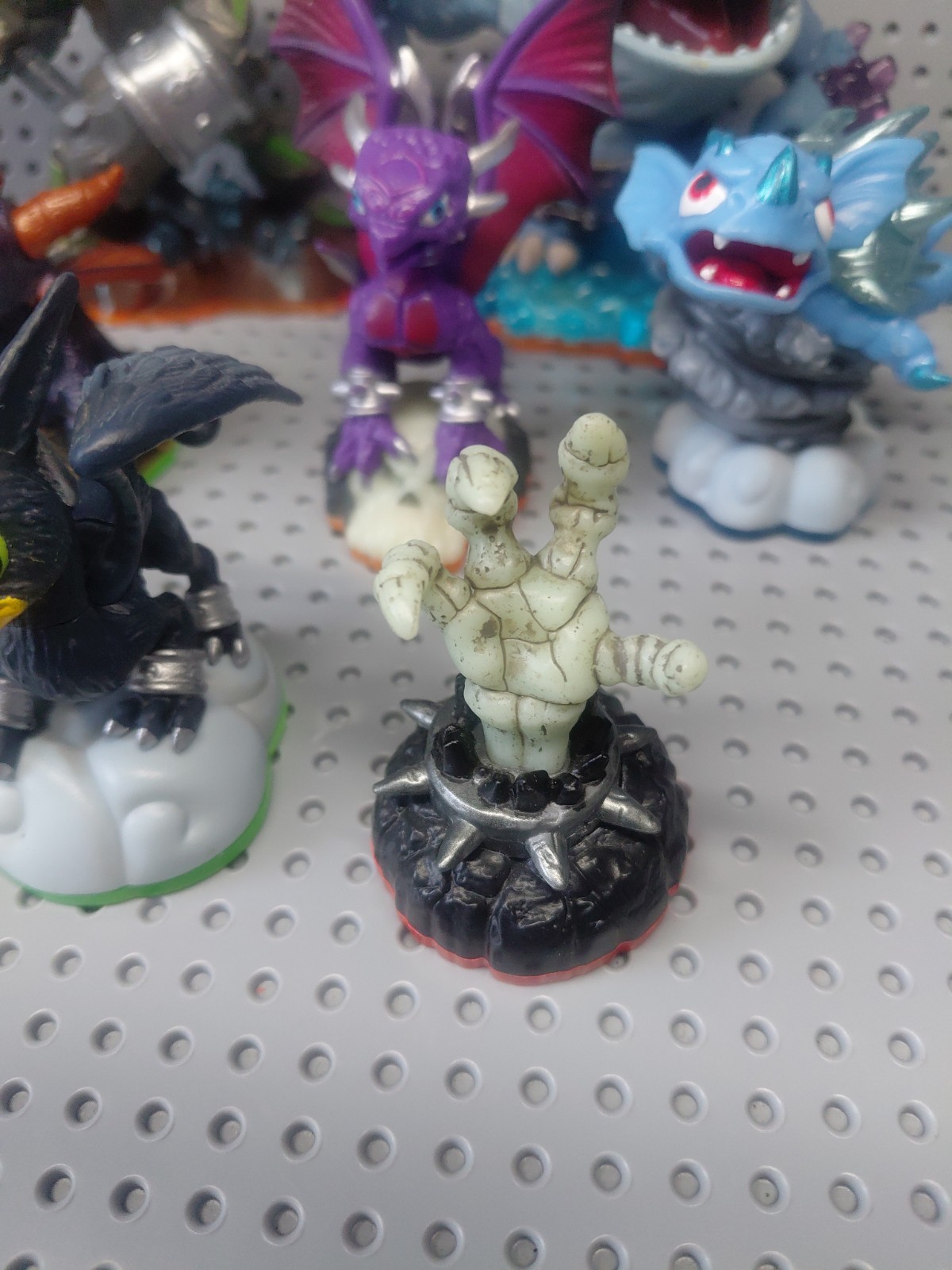 Activision Skylanders Mixed Lot Of 7 Action Figures Video Game Collectible