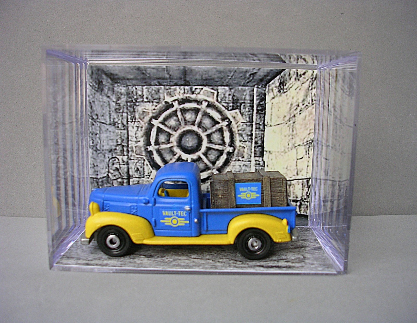 Fallout Vault-tec Matchbox Truck mini diorama