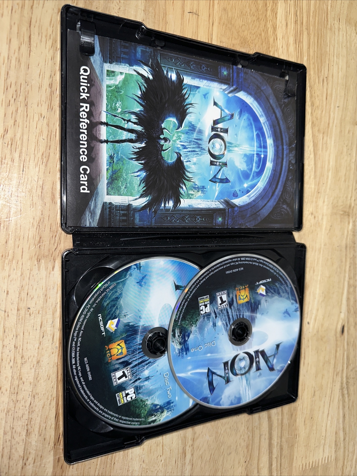 AION A WORLD DIVIDED – PC Video Game – STEELBOOK Edition
