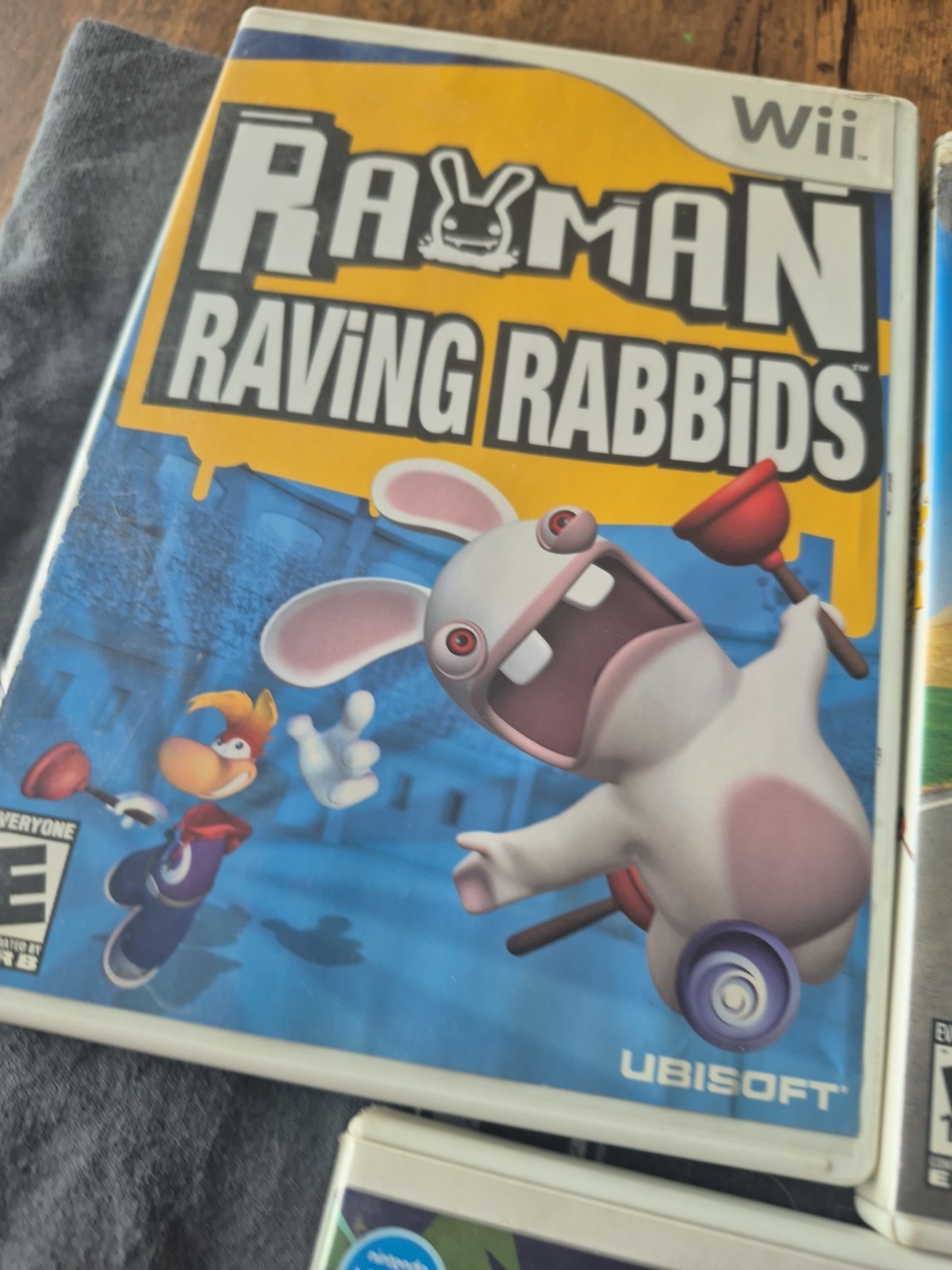 Nintendo Wii RAYMAN RAVING RABBIDS 5 Game CollectionFUN