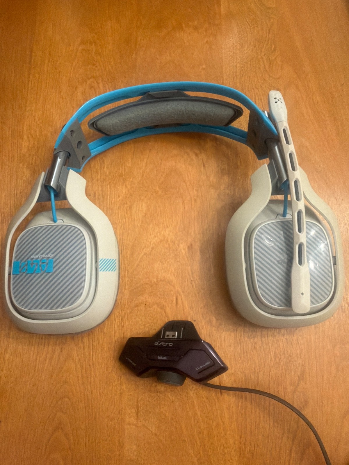 Astro A40 HEADSET + MIXAMP M80 Blue Headband Headsets for Microsoft Xbox One