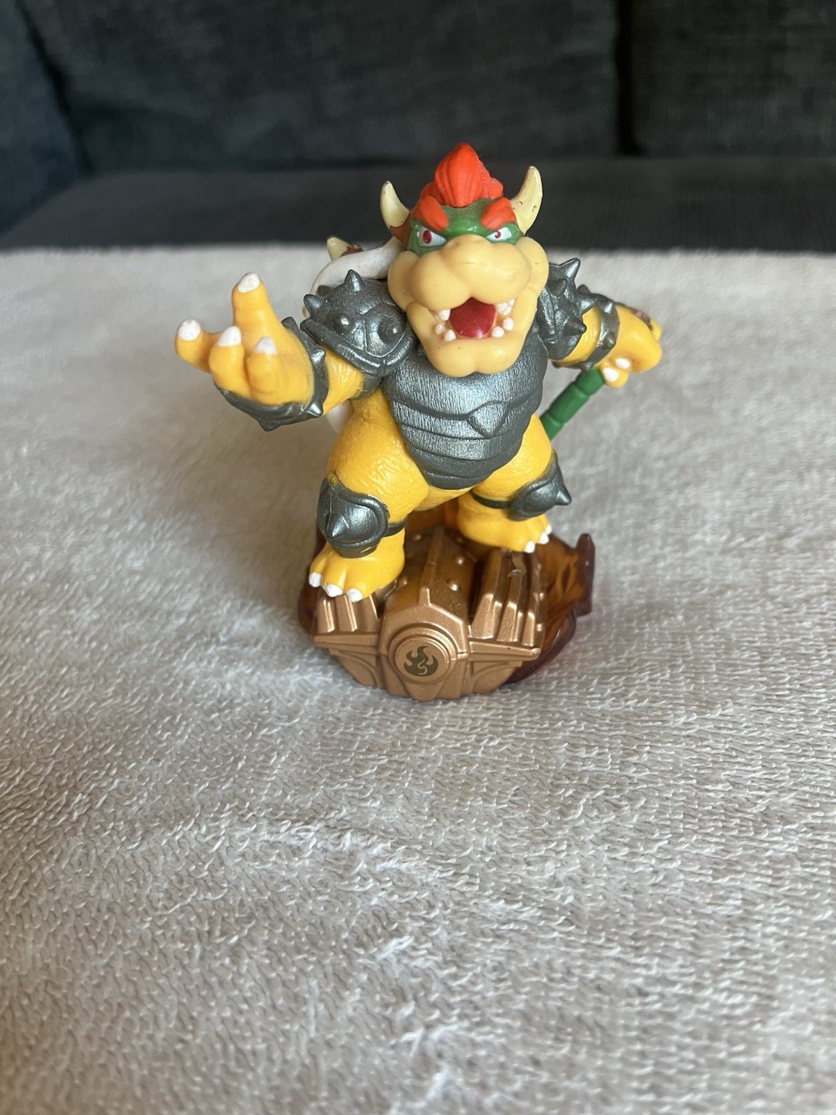 Skylanders Activision Lot Of 9 Skylanders Action Figures & Bowser & Dive Bomber