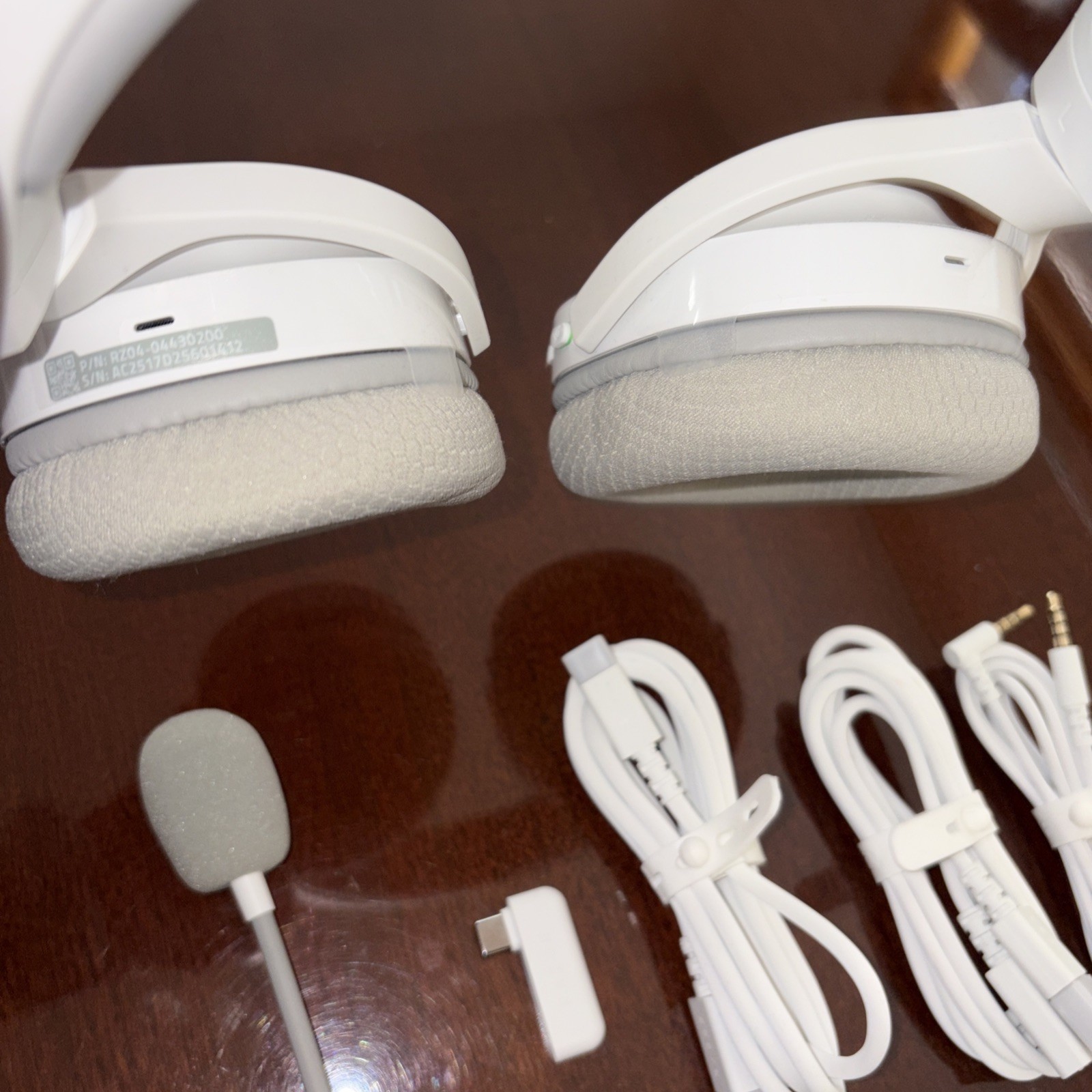 OPEN BOX Razer Barracuda X Wireless Gaming Headset – Mercury White