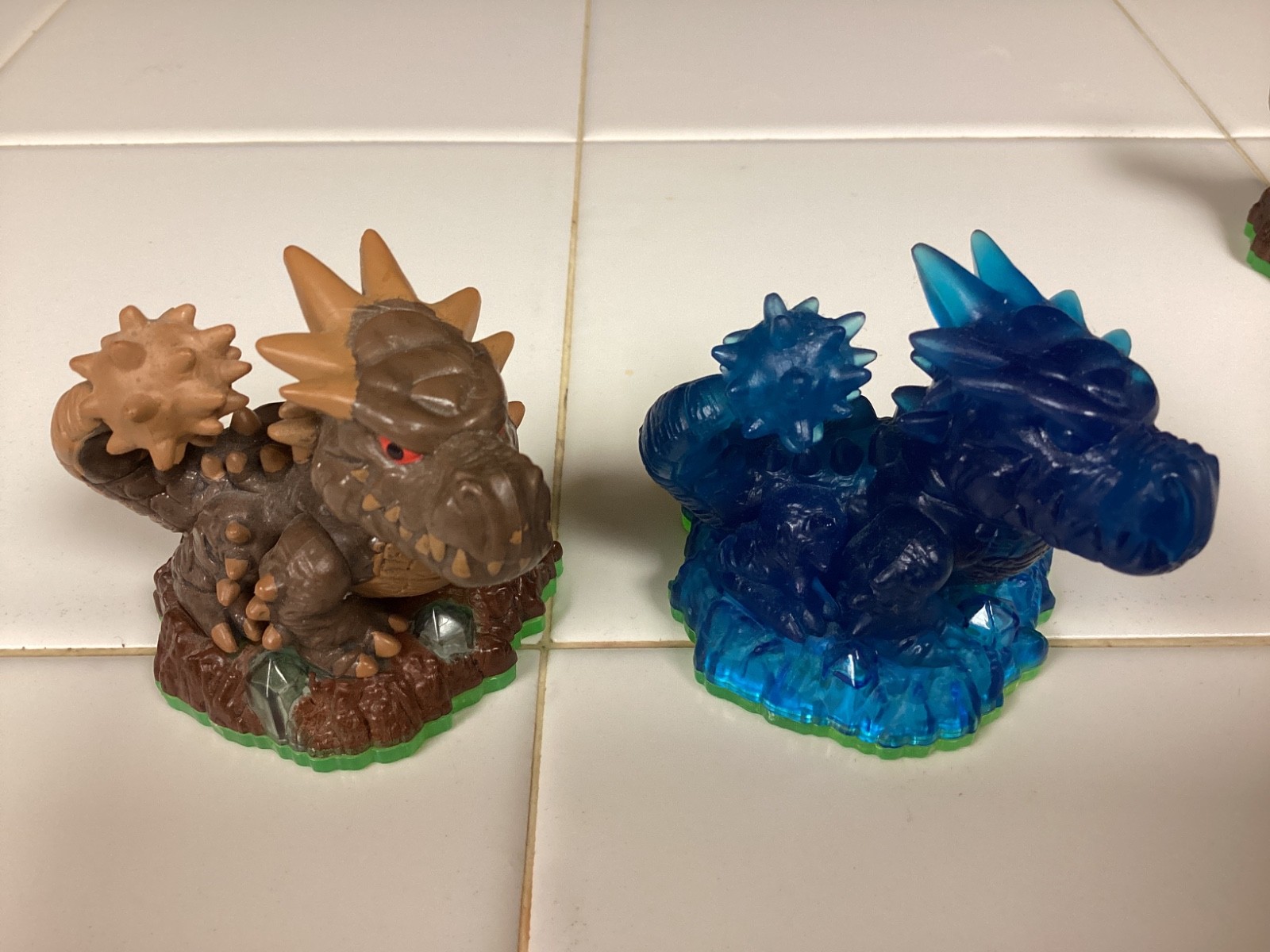 Skylanders Spyros Adventure Variant lot : Blue Bash, Bash , and Legendary Bash