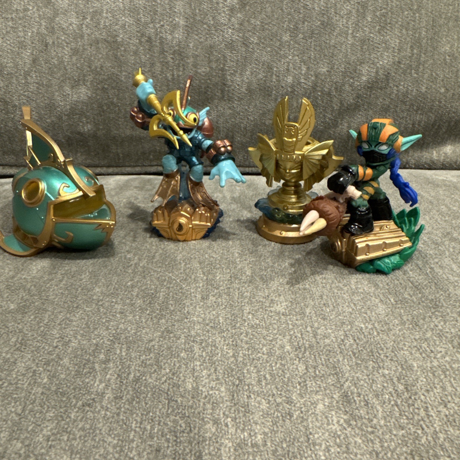 Skylanders SuperChargers- Deep Dive Gill Grunt, Reef Ripper Vehicle & Sea Trophy