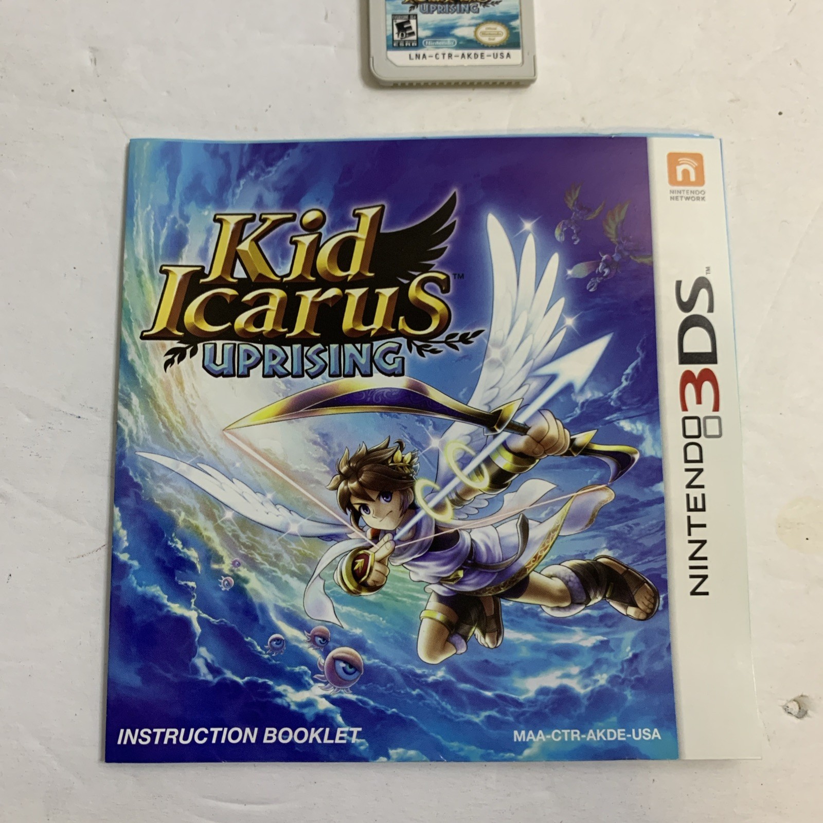Kid Icarus Uprising (Nintendo 3DS) Complete Game Case Manual Cartridge