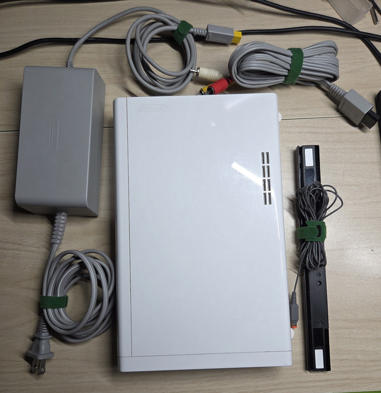 Nintendo Wii U White 8GB WUP-001(02) Parts Or Repair Only Error Code: 160-1400