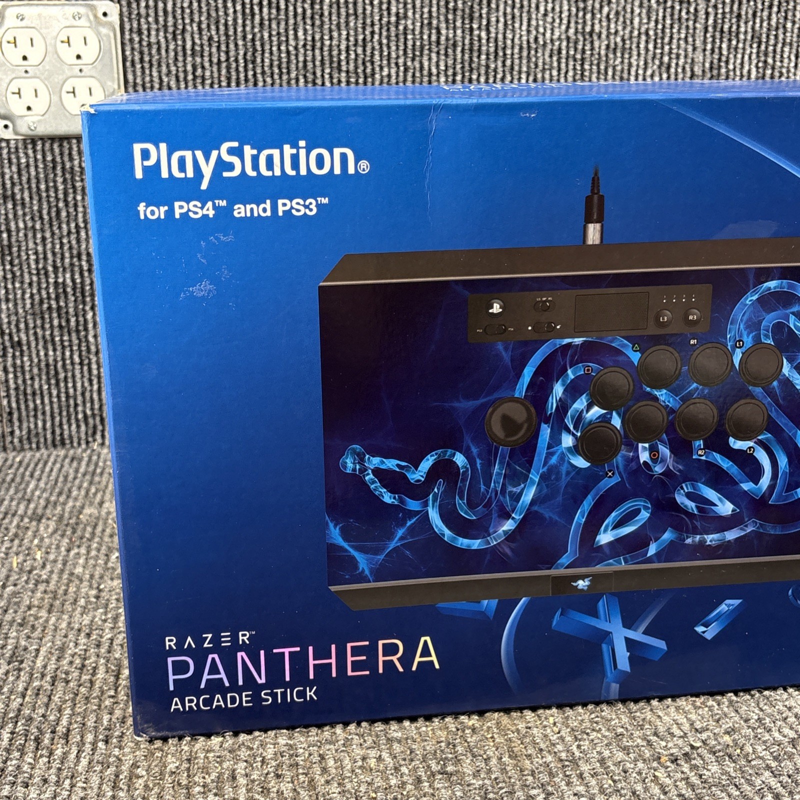 Razer Panthera Arcade Stick Street Fighter v Edition for PS4 and PS3