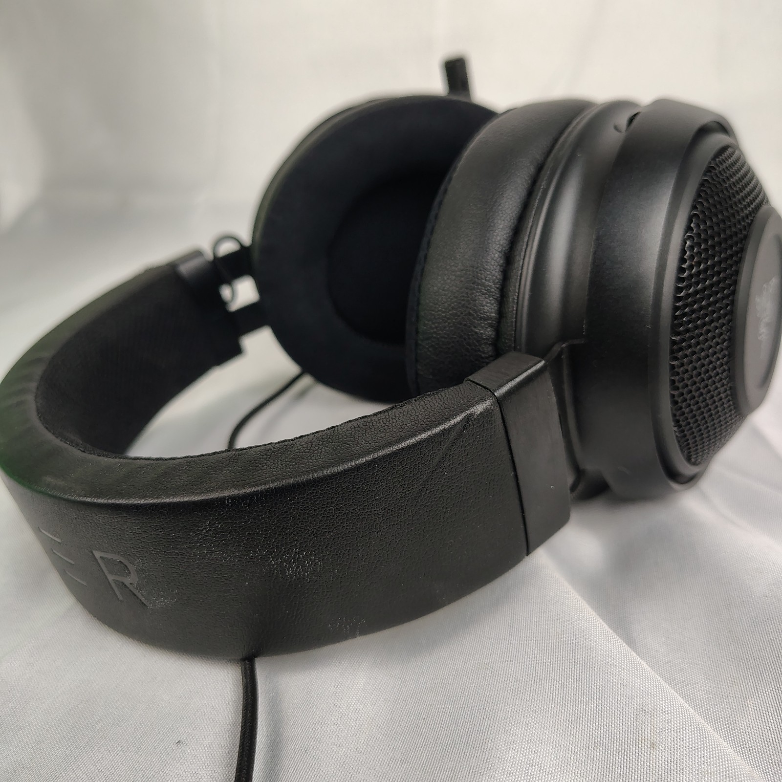 Razer Kraken Multi-Platform Wired Gaming Headset With Box