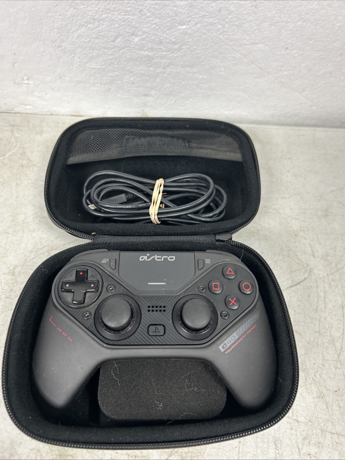 Astro C40 Wireless Controller + Case + Thumbpads + Cable Black GR0004 / Tested