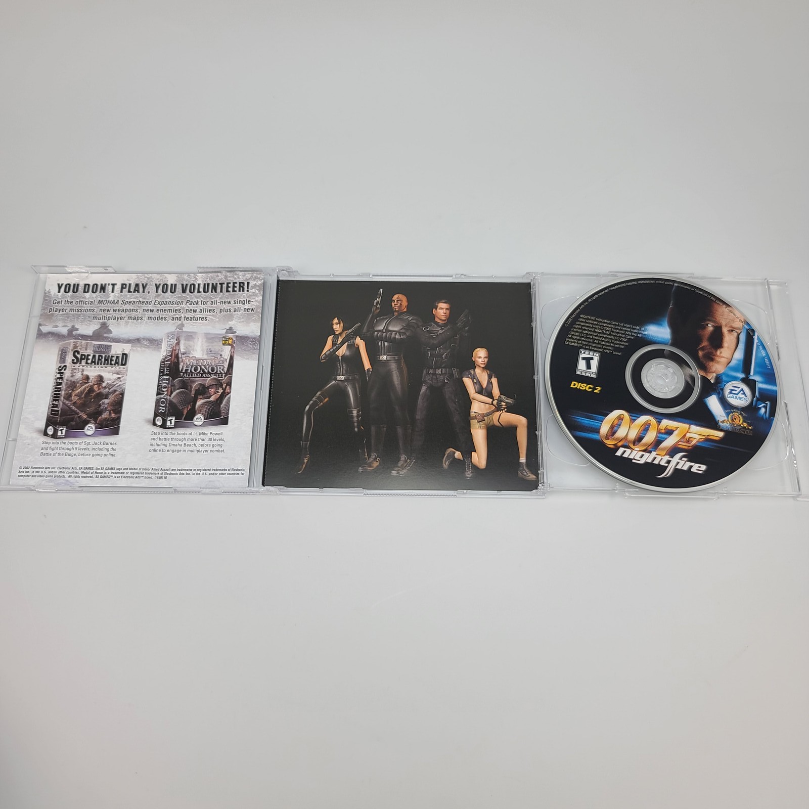 007 Nightfire PC CD-ROM Game James Bond EA Games MGM Interactive Complete 2002