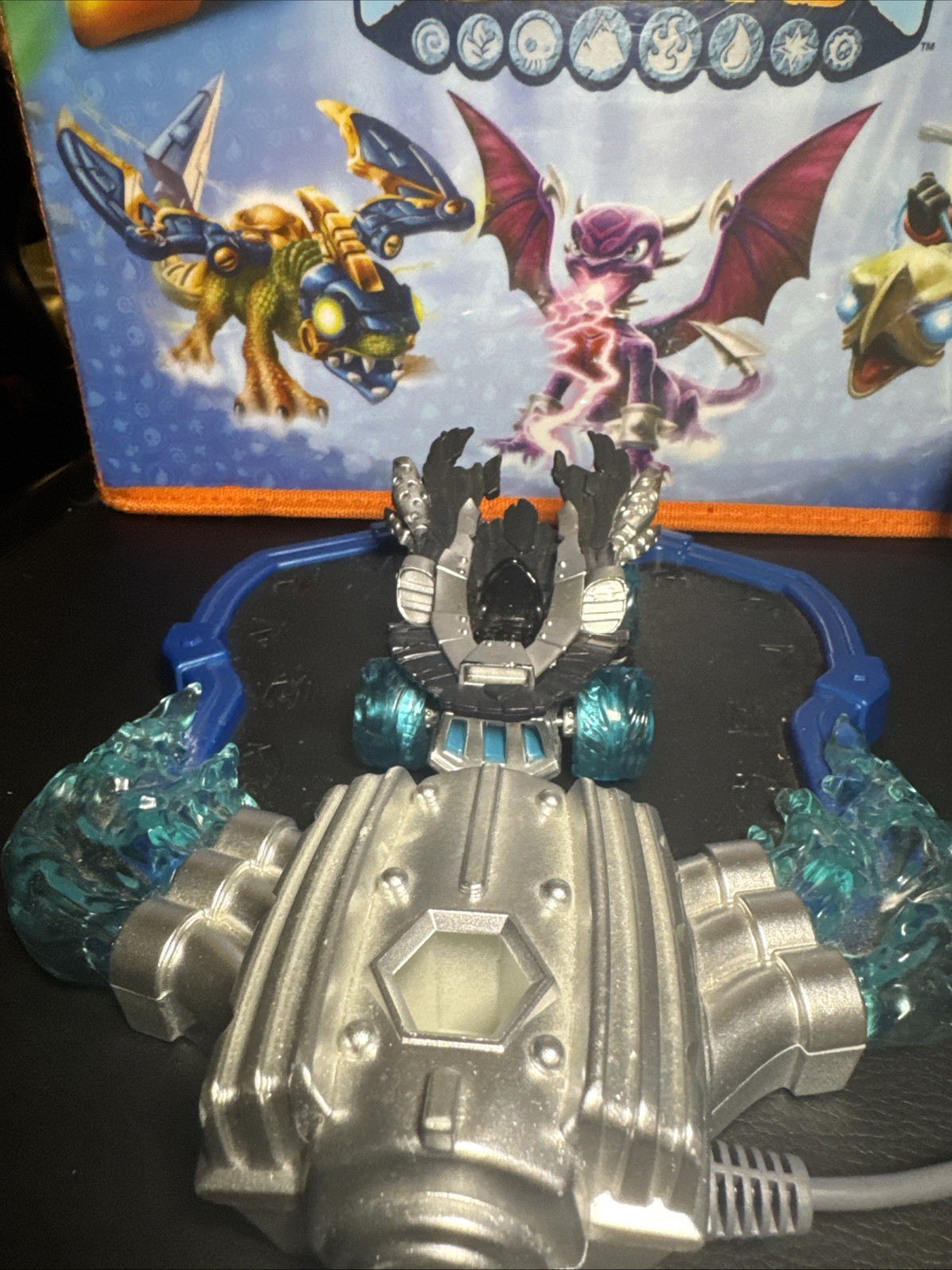 Skylanders Superchargers Dark Spitfire Hot Streak And Kaos Trophy