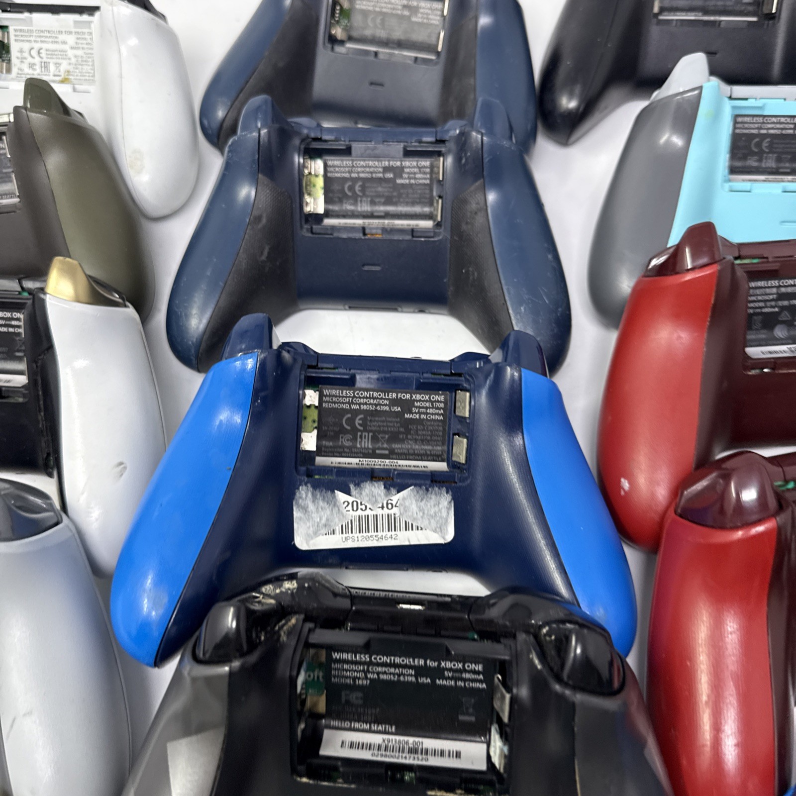 Lot Of 14 Various Condition Genuine Xbox One Controllers Model 1537, 1697, 1708