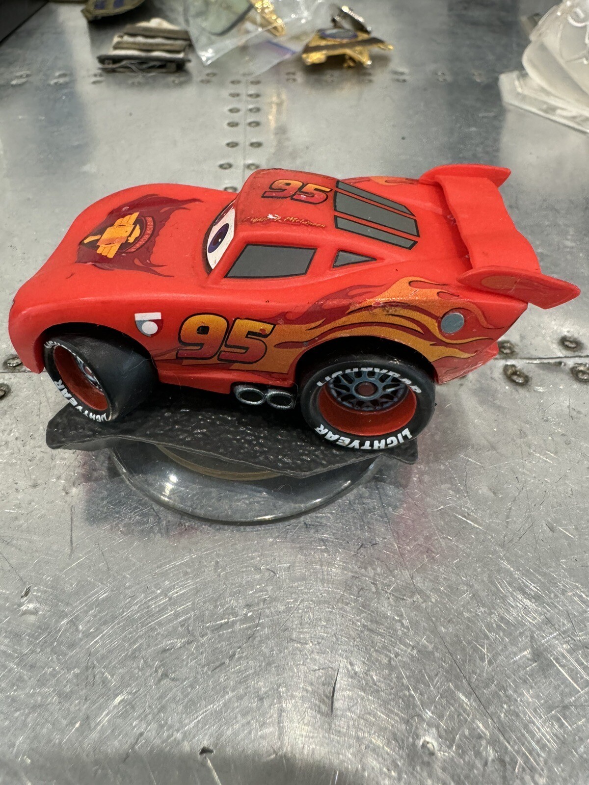 LIGHTNING MCQUEEN – DISNEY INFINITY 1.0 CHARACTER FIGURE