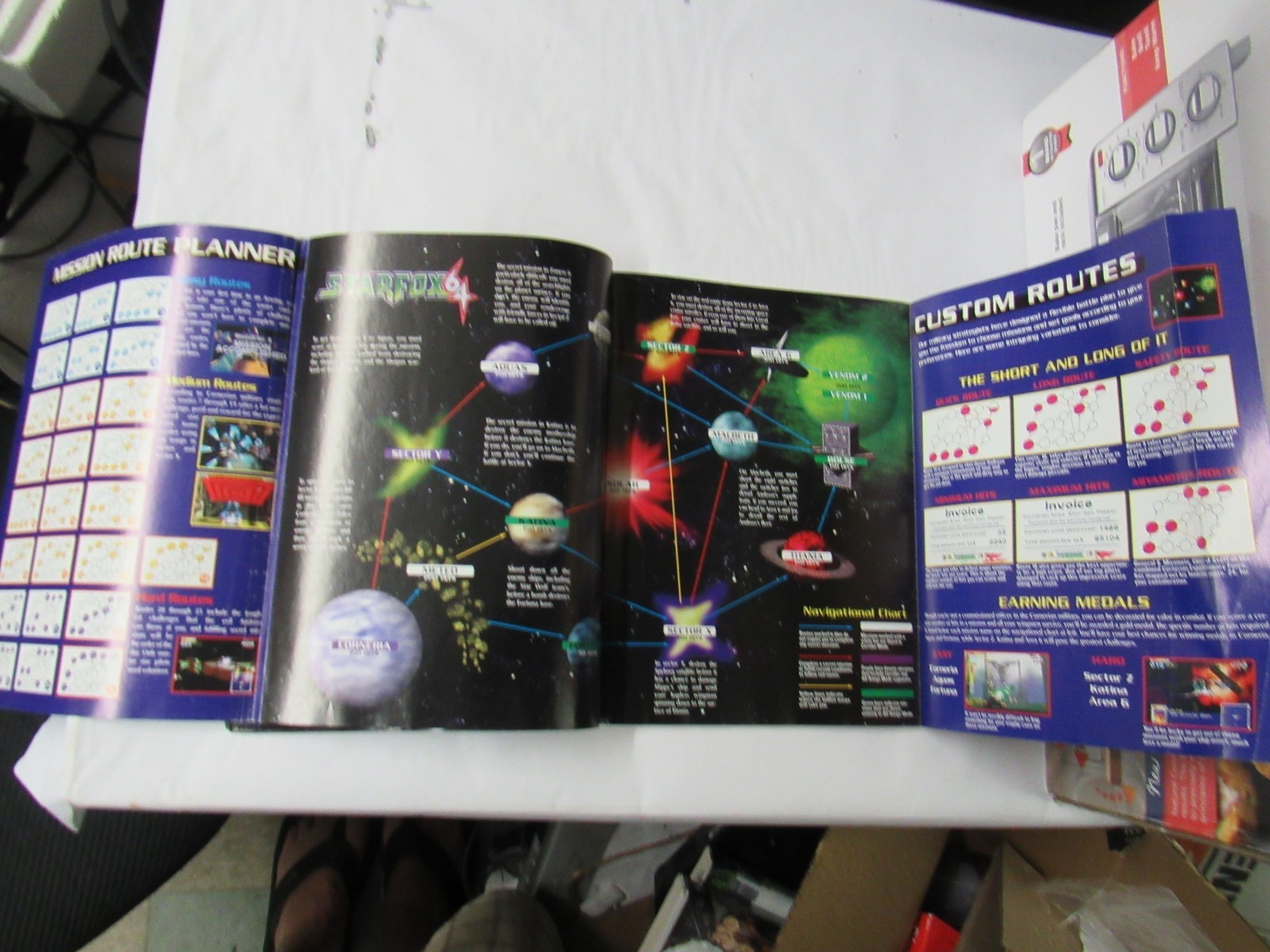 Nintendo Power Star Fox 64 Official Player’s Strategy Guide w/ Fold-Out Map