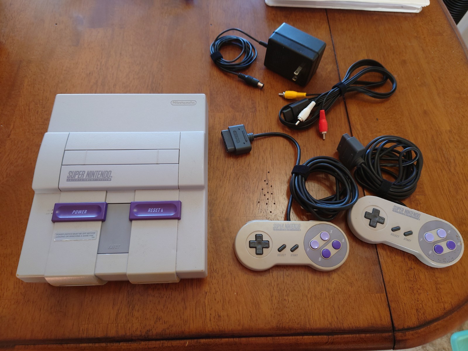 Super Nintendo SNES 1CHIP-02 Console with 2 Controllers and Cables