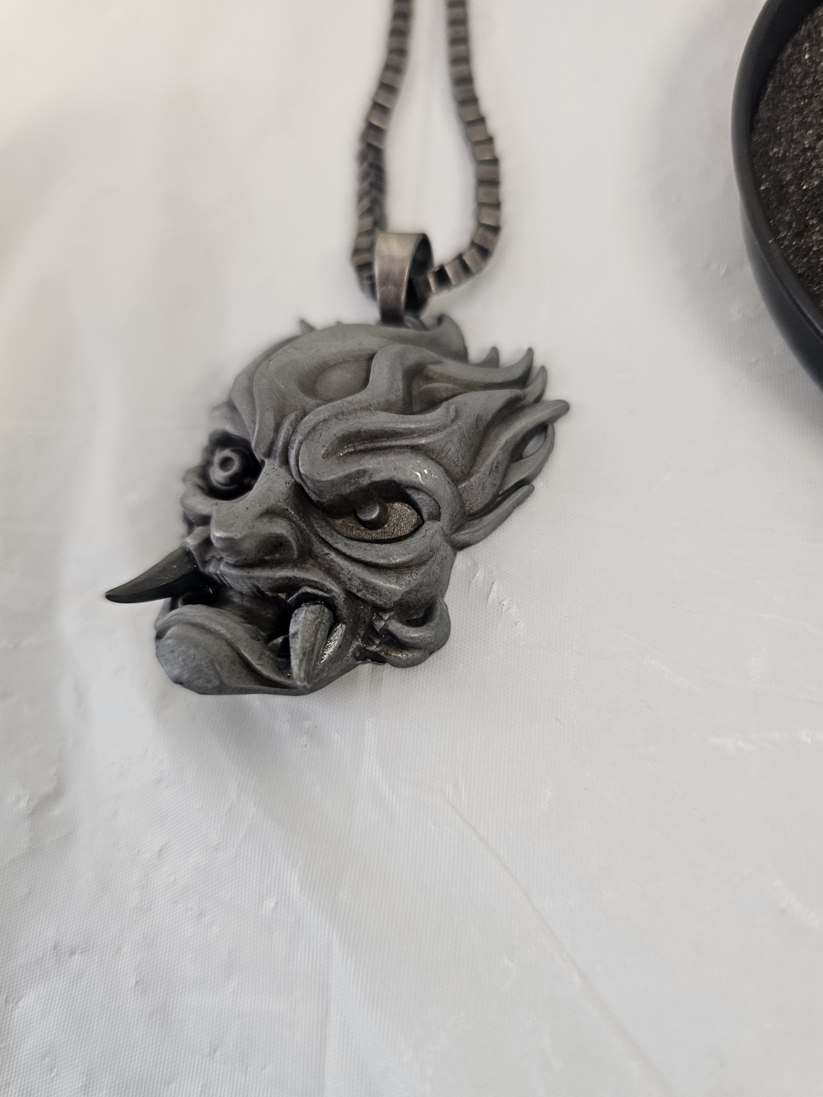 CD Projekt RED Cyberpunk 2077 – Samurai Medallion Necklace