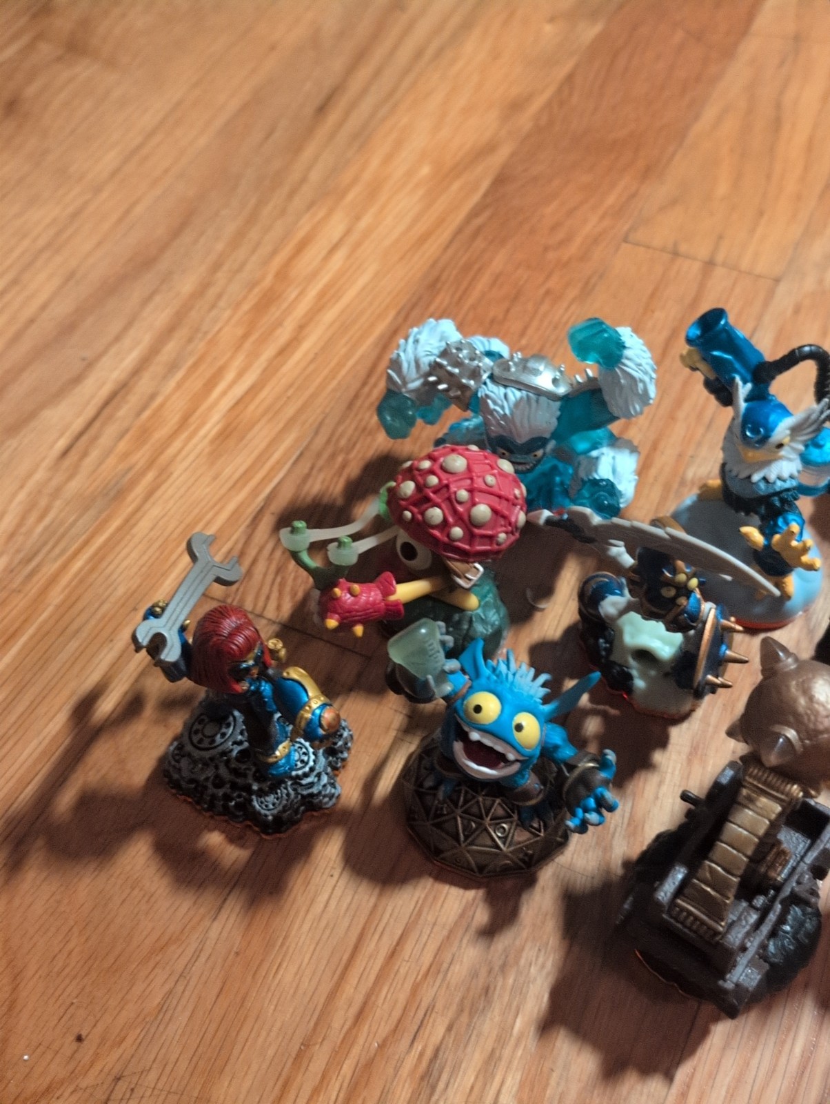 Skylanders Giants Figures Lot of 10 Collectible Figures