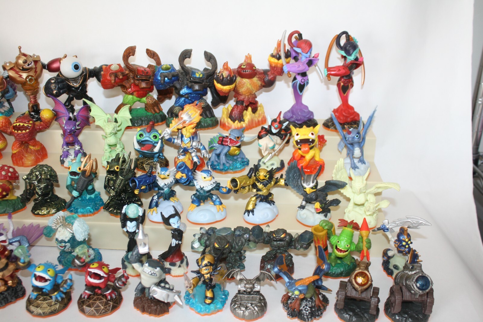 Skylanders Giants Figures Buy 4 Get 1 Free Finish Your Collection Free Shipping