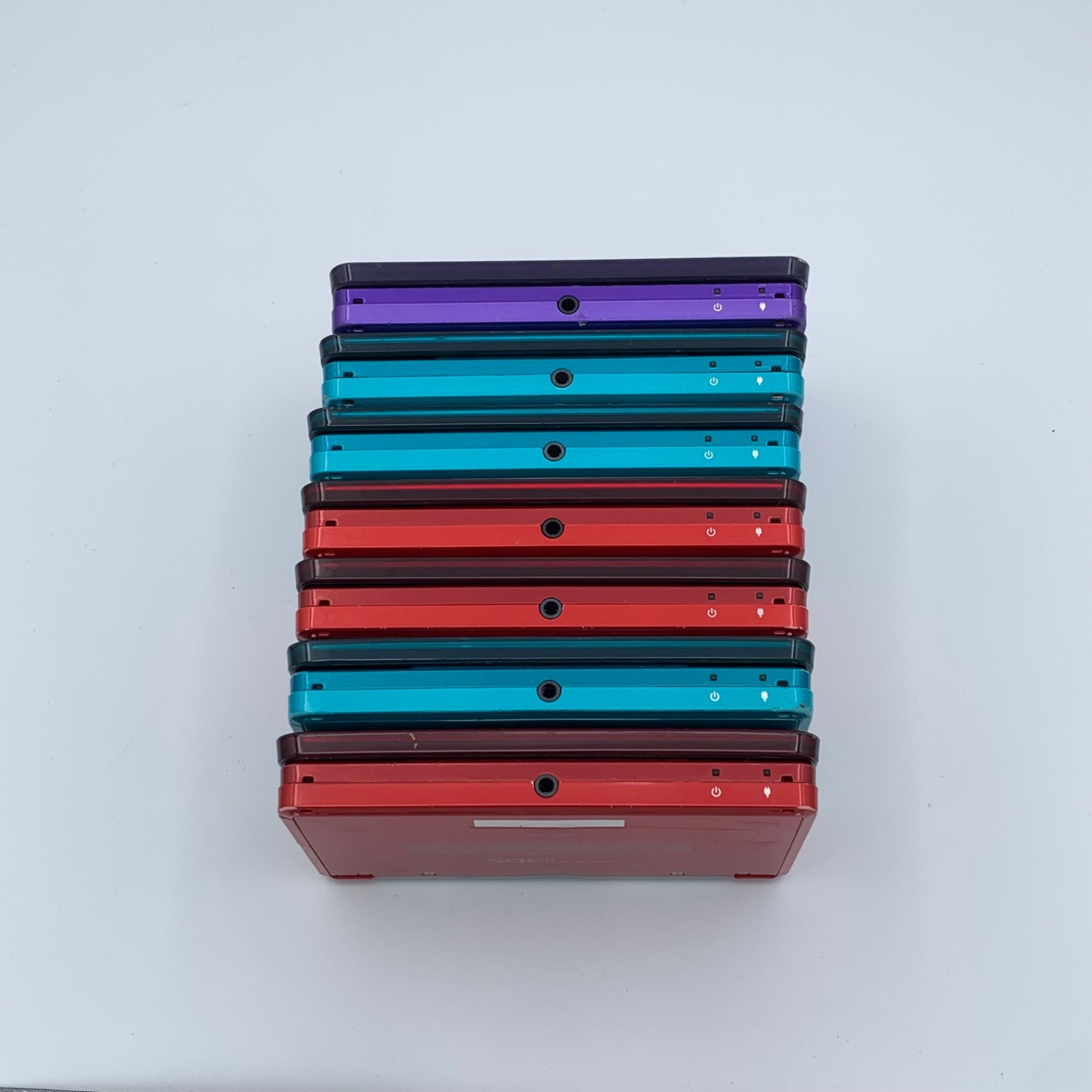 NINTENDO 3DS CTR-001: FOR PARTS / NOT WORKING / NO BATTERY
