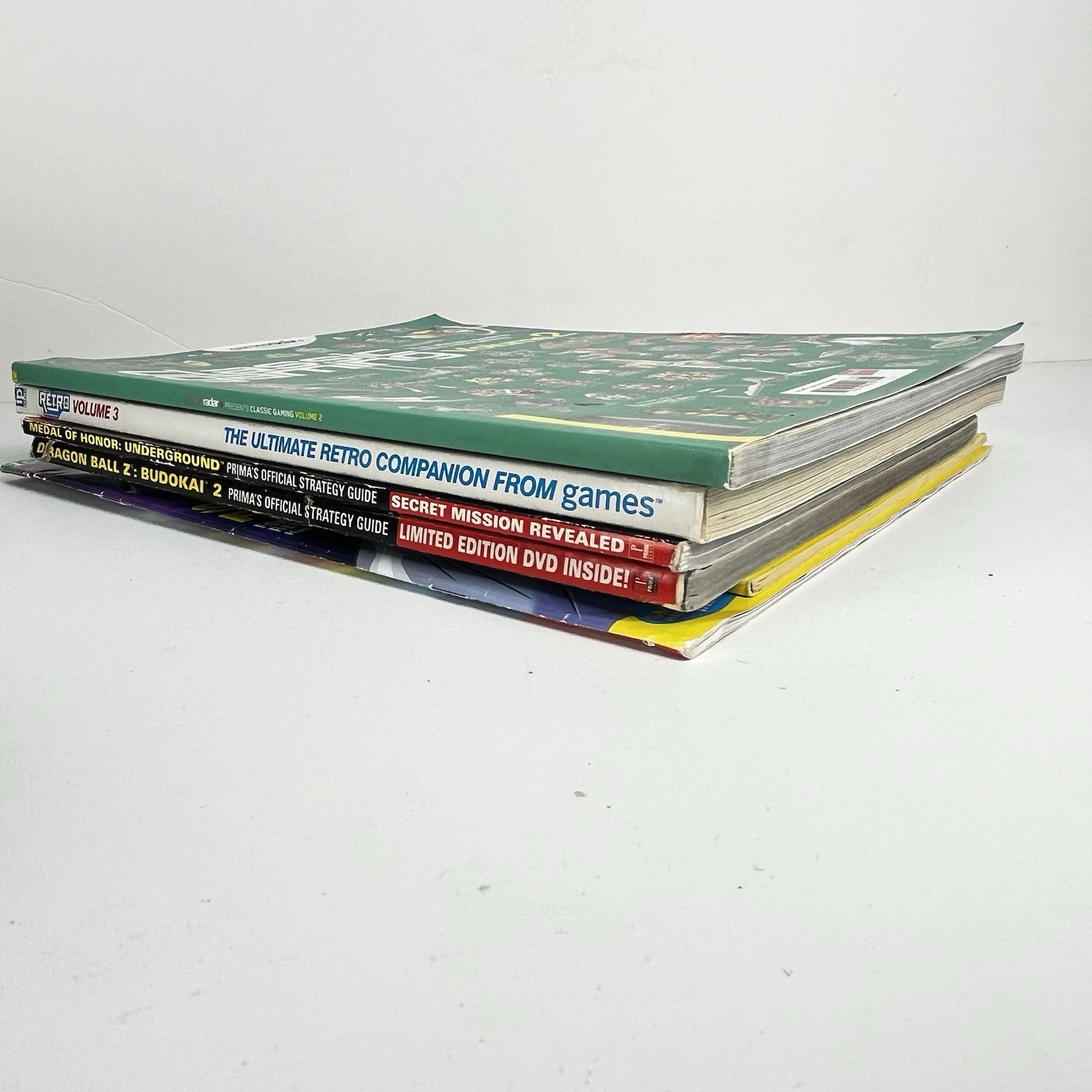 Lot of Popular Video Game Strategy Guides & Books (Prima, Retro, super play ETC