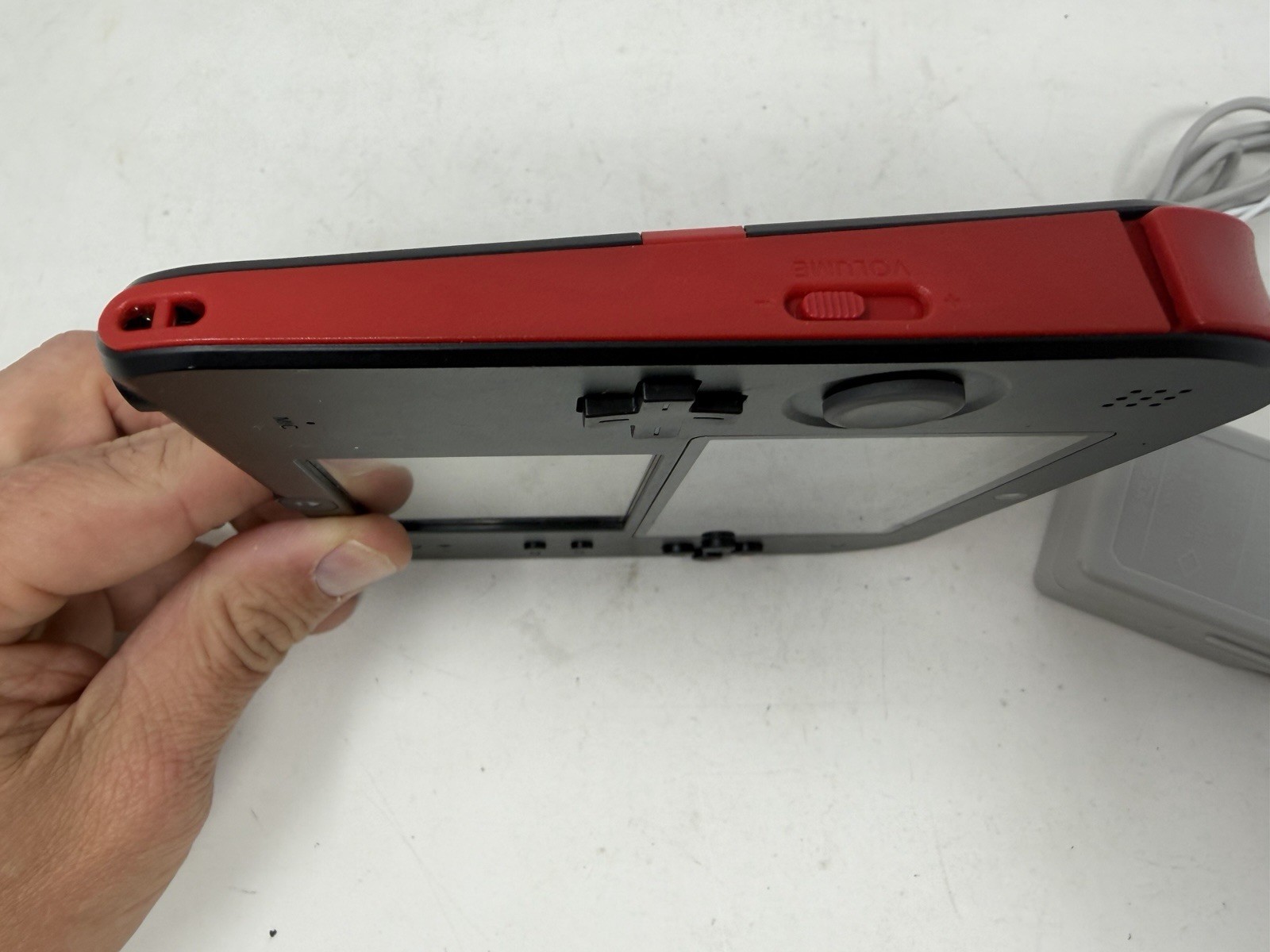 Nintendo 2DS Handheld Console With Charger & Stylus Red Black FTR-001 Working