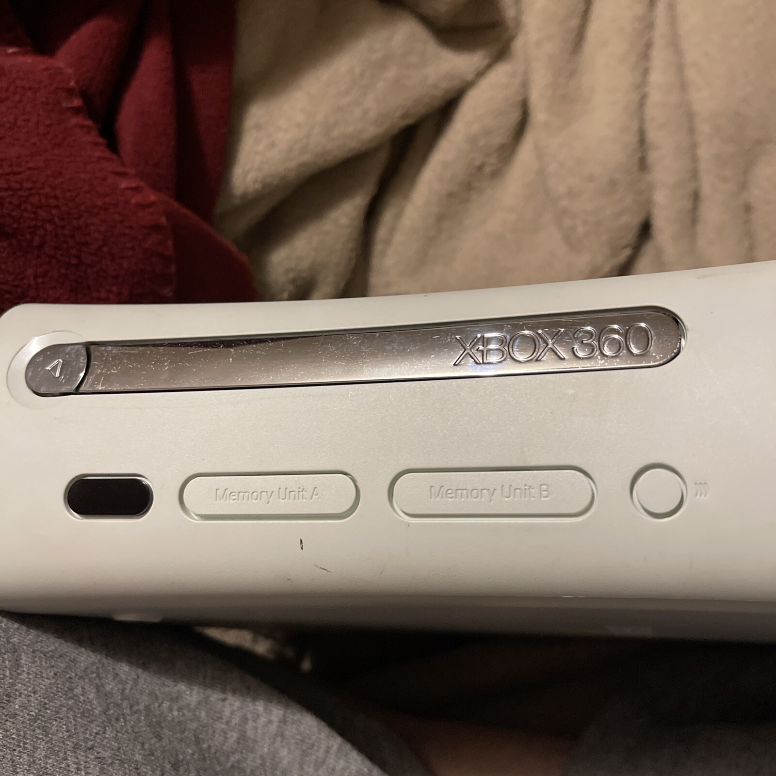 Microsoft Xbox 360 Console Bundle Not Sure If It’s Broken. Needs Work.