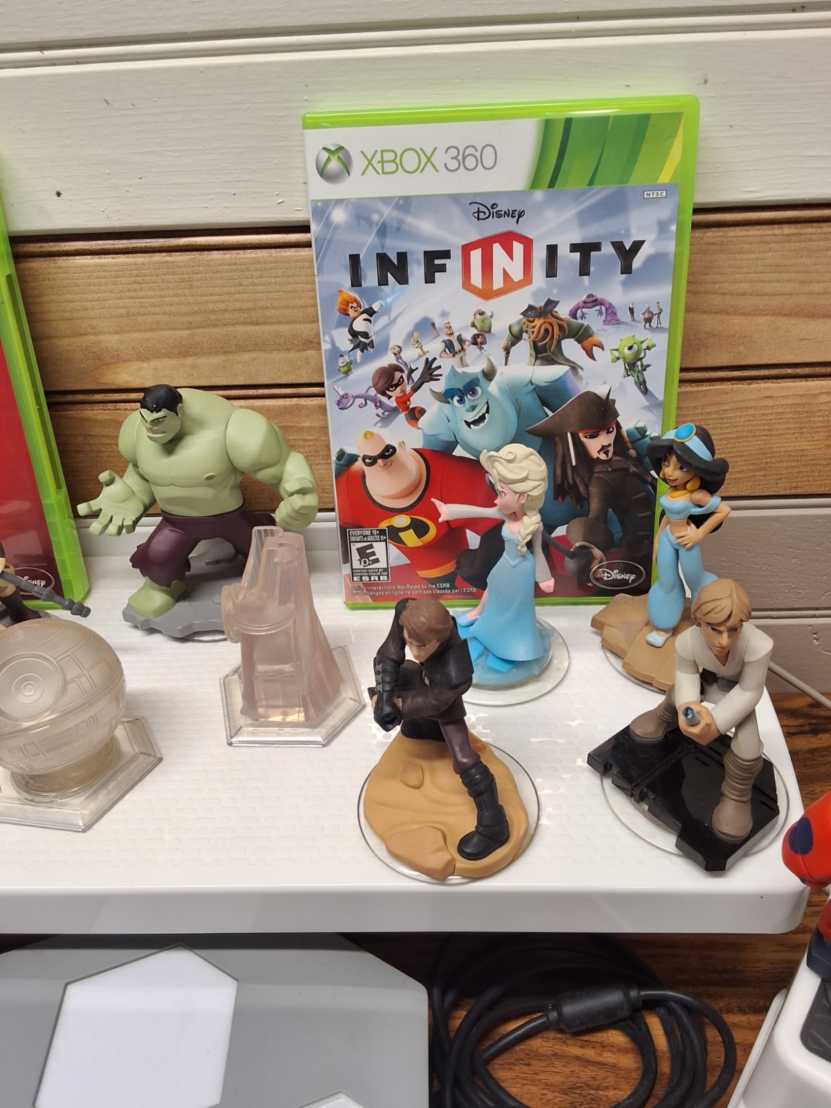 32 Disney Infinity Figures Crystals Pwr Discs 1.0/2.0/3.0 Portals XBOX 360 Games