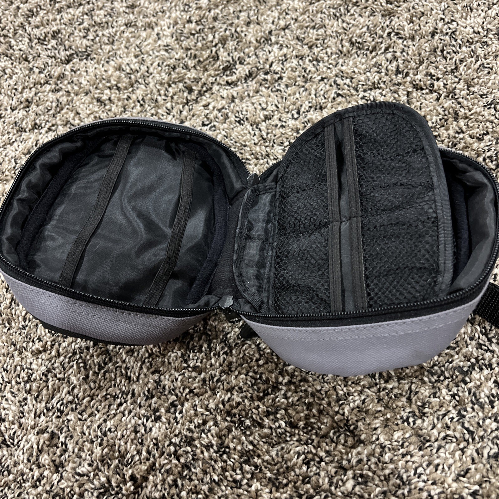 Mad Catz Carrying Case for Nintendo Gameboy Travel Bag for handheld and games