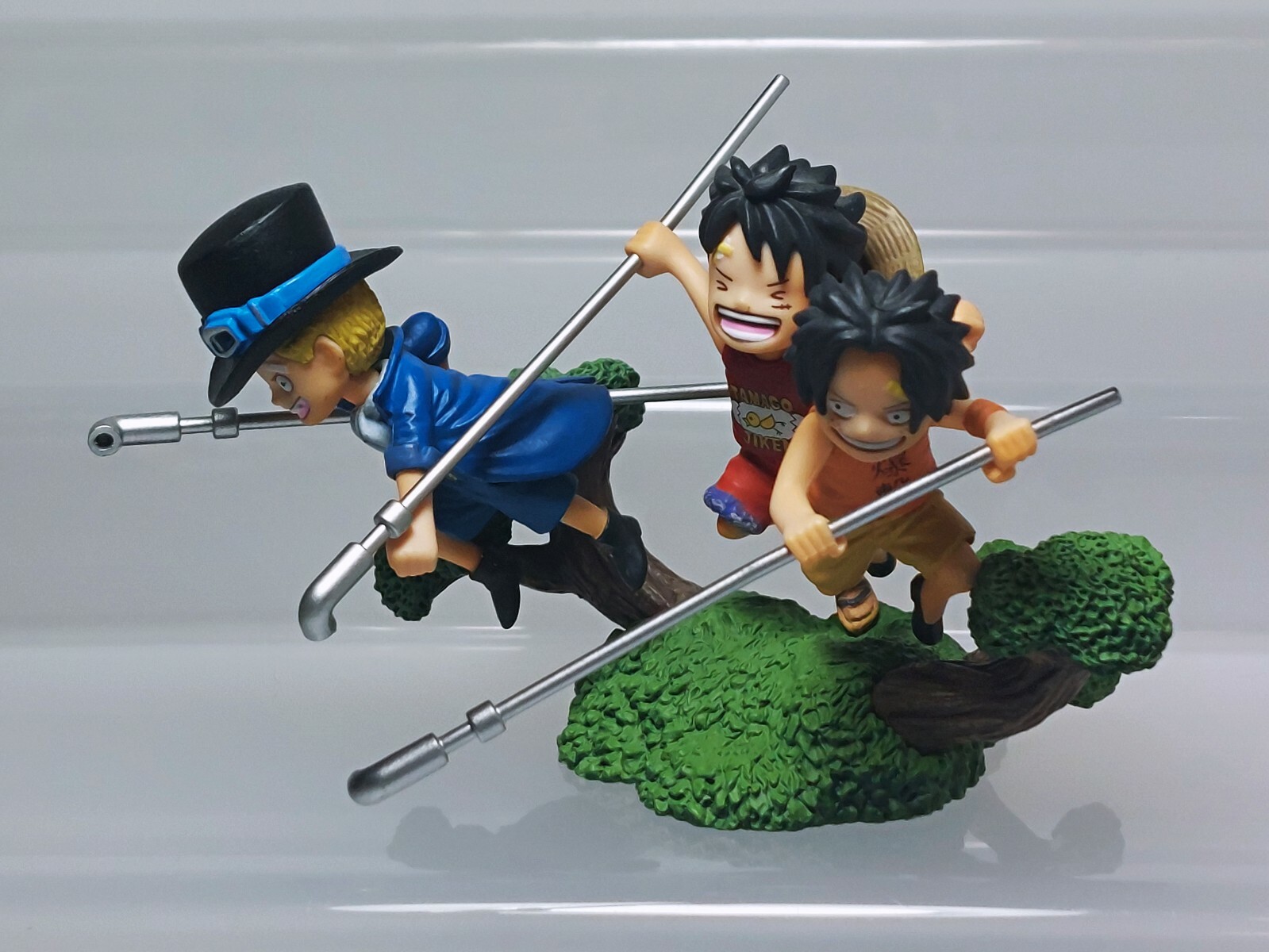 Monkey D. Luffy Portgas D. Ace Sabo One Piece Log Box Figure MegaHouse 2.6in