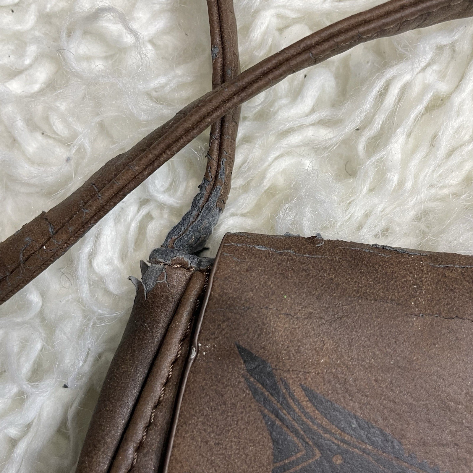 Nintendo 2018 Legend of Zelda Saddle Bag Leather Purse Tassel Brown used worn