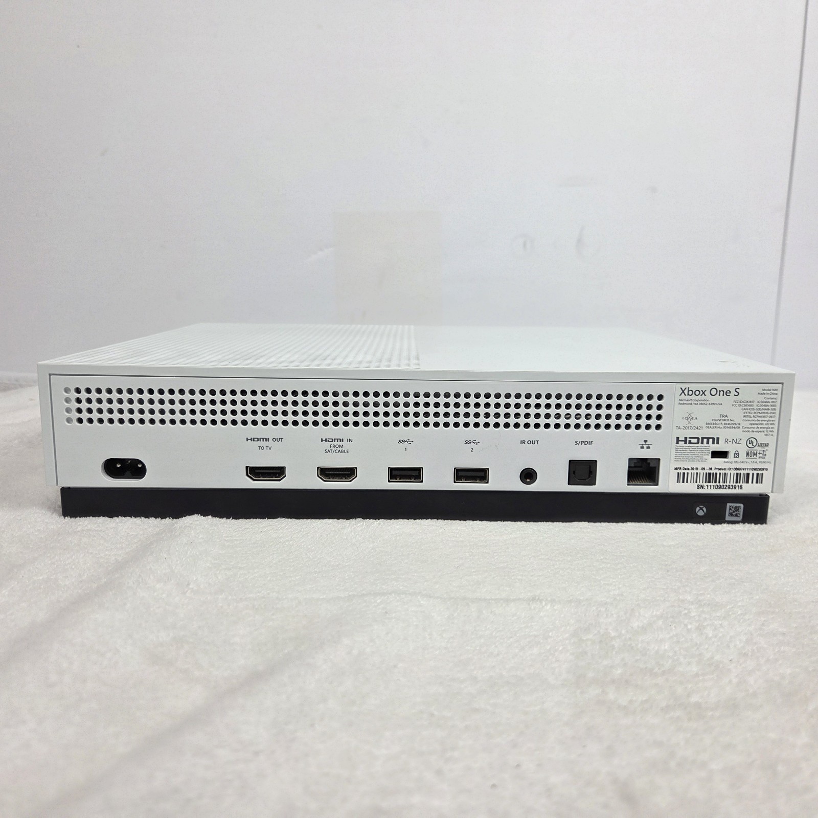Microsoft Xbox One S (Model 1681) 500GB White Gaming System Console Only, Tested