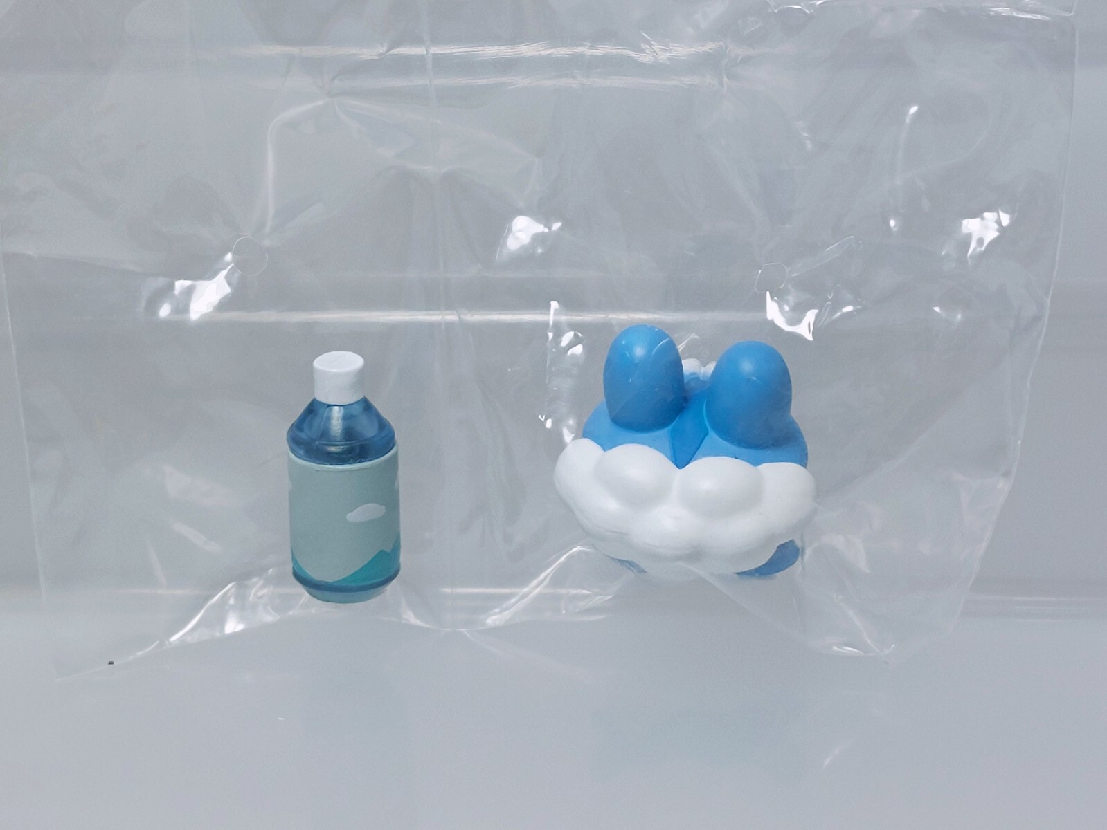 Pokemon Center Japan 2019 Figure Collection Oishii Mizu Froakie New 0.8in
