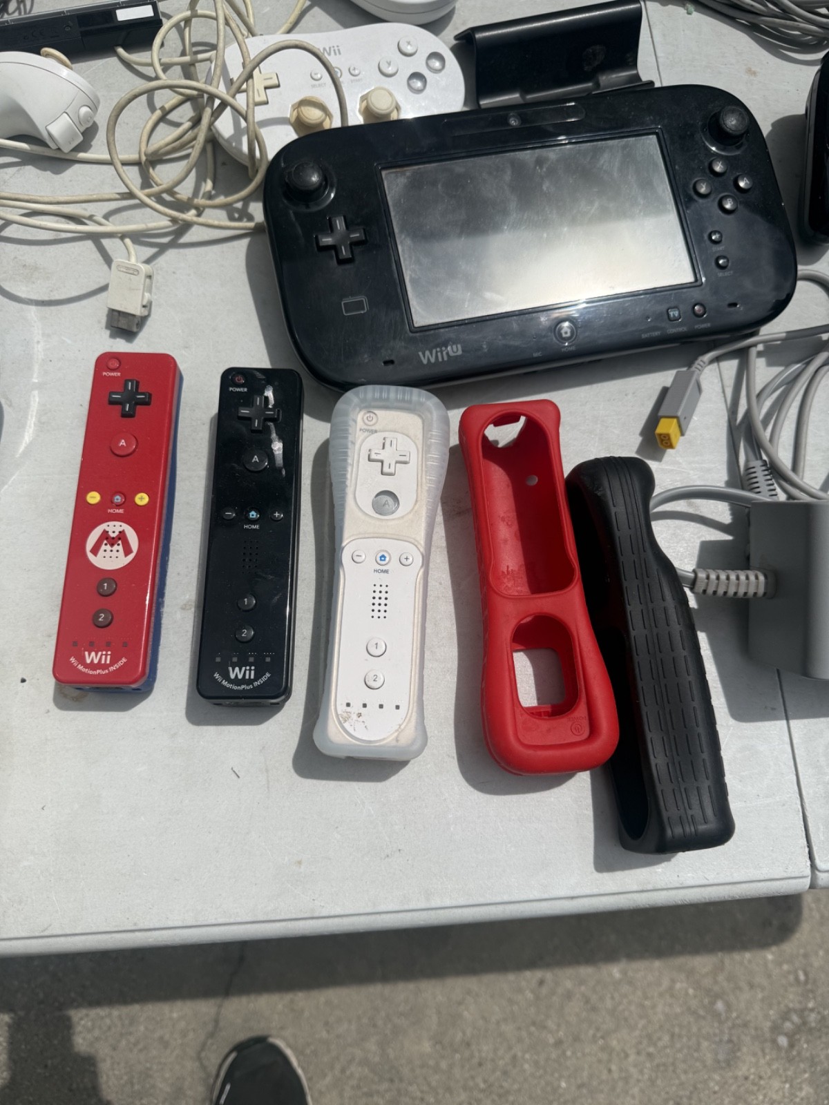 Nintendo Wii Video Game Console RVL-001 Black Wii U WUP-010 Bundle Nice Works