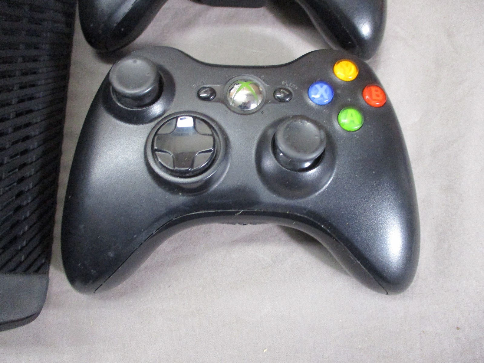 ENORMOUS Xbox 360 Console Model 1538 w/ 2 Controllers and 35 GAMES LOT