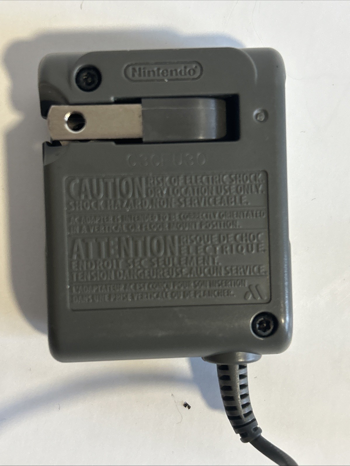 Nintendo AC Adapter USG -002 (USA) AC120V 60Hz 4W DC 5.2V 450mA C3CFU30 USG-001