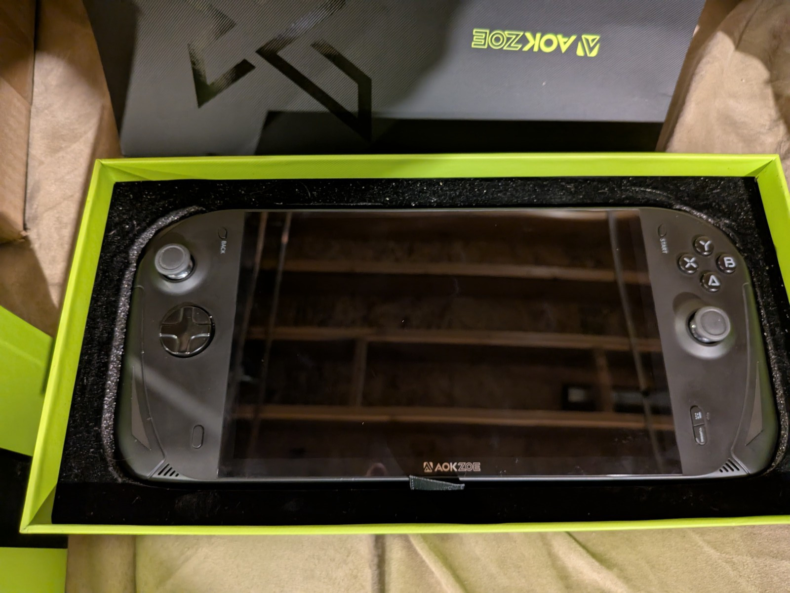 READ! AOKZOE A1X 64GB RAM AMD HX370 Handheld PC NO SSD FOR PARTS