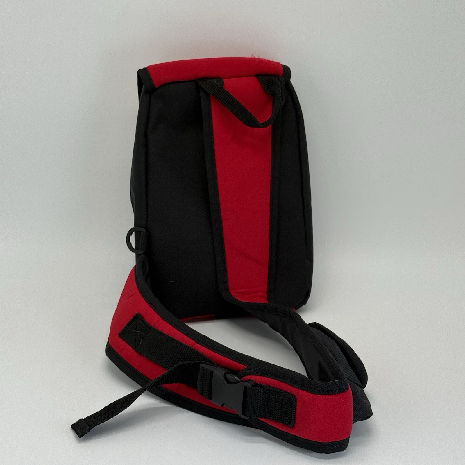 Disney Pixar The Incredibles Sling Bag for Nintendo Gameboy Mad Catz 2004