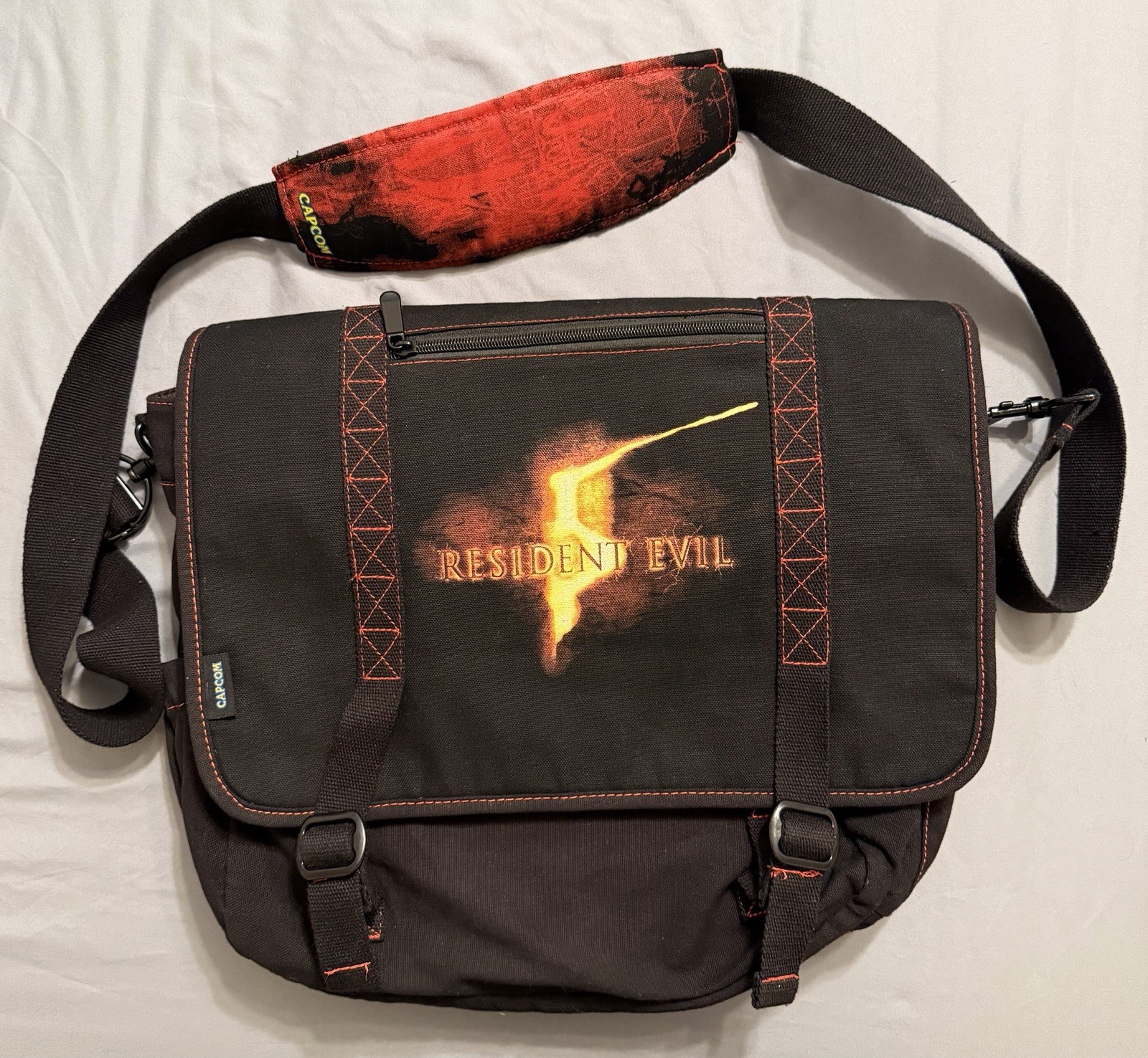 Resident Evil Capcom Collectors Edition Messenger Bag Black & Red 14 x 11 inches