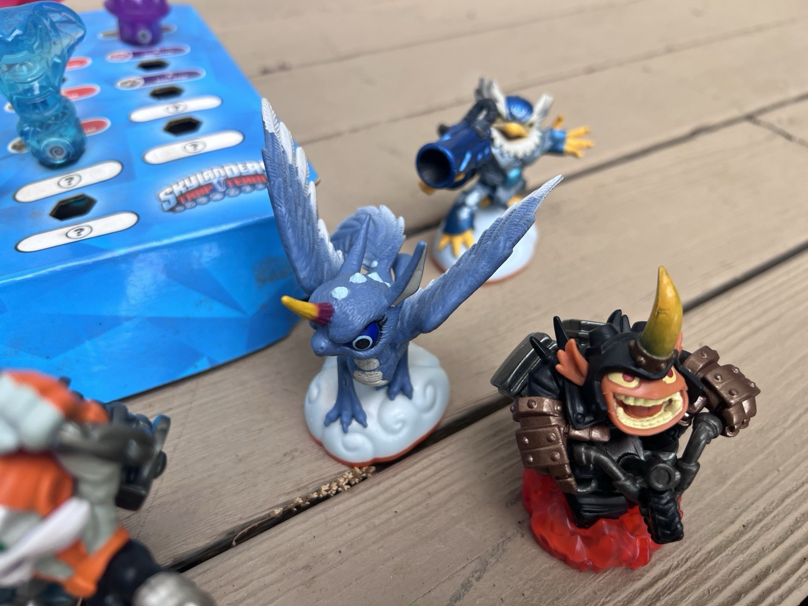 SKYLANDERS Figures Huge Lot Swap force Trap Team Chest Crystal Traps Crate