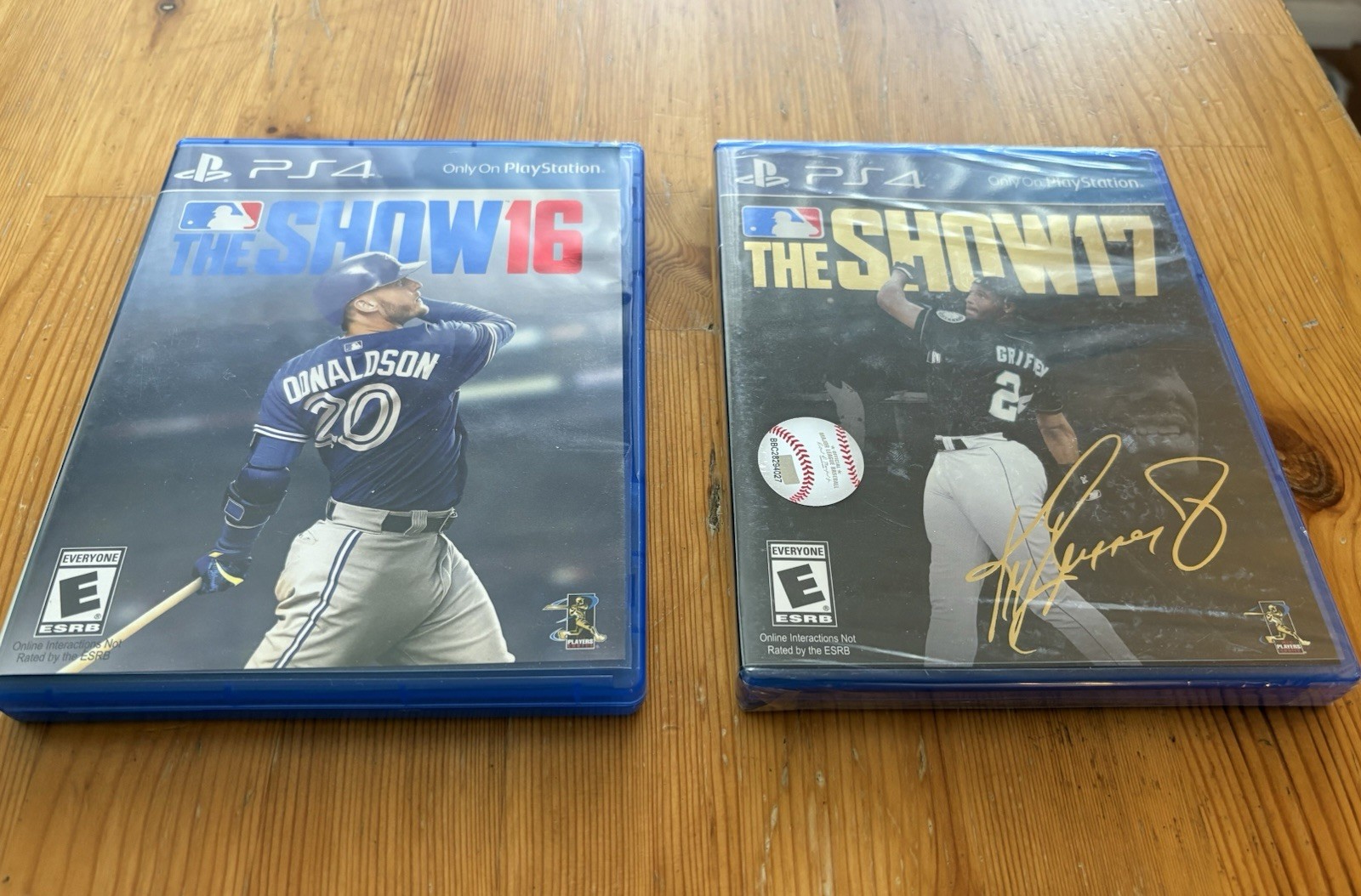 MLB The Show 16 (used) / MLB The Show 17 (new sealed) PS4 BUNDLE PlayStation 4