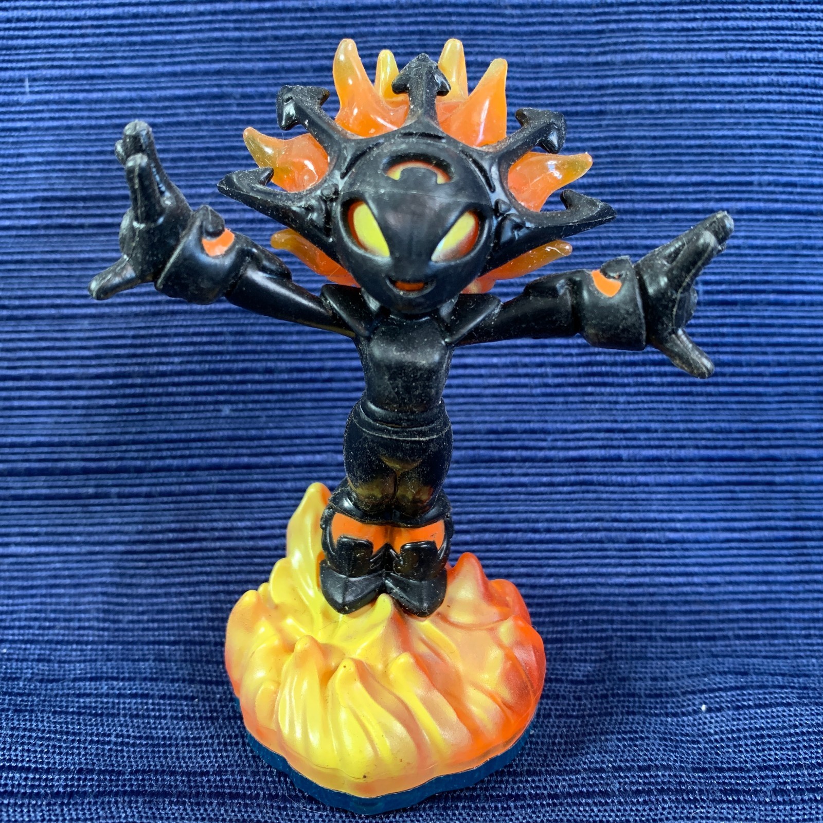 Skylanders Swap Force Figure Lot w/ Wii Game Phantom Cynder Scorp Rip Tide more